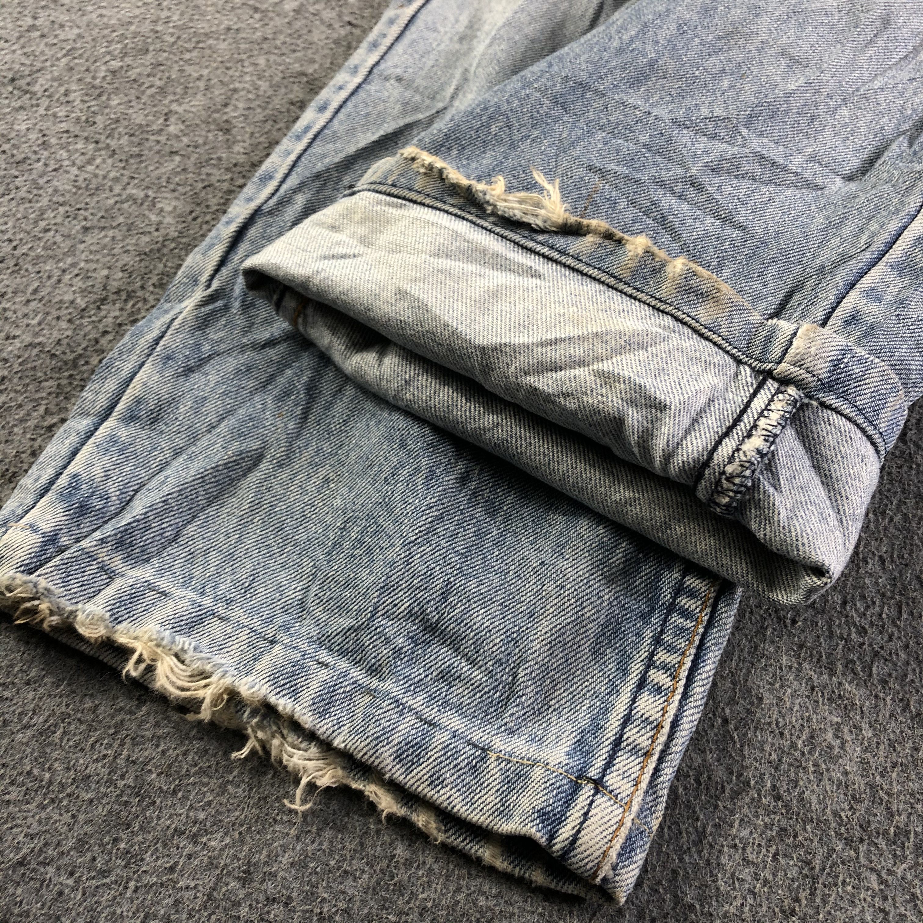 Levi's Vintage 90s Light Wash Levis Jeans-J3938 Size US 29 - 7 Thumbnail