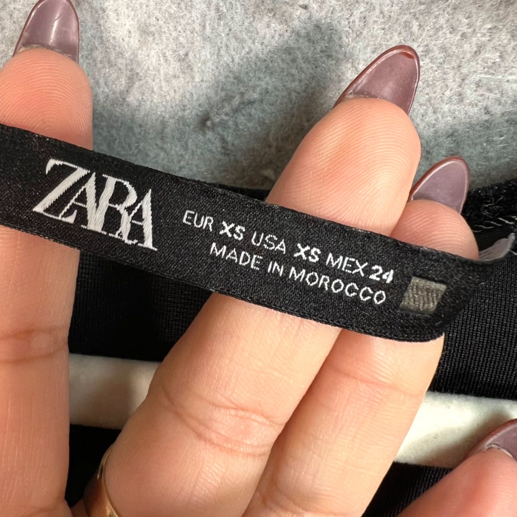 Zara Zara Womens XS Black Velvet Long Sleeve Smocked Waist Wrap Top Size XS / US 0-2 / IT 36-38 - 3 Thumbnail