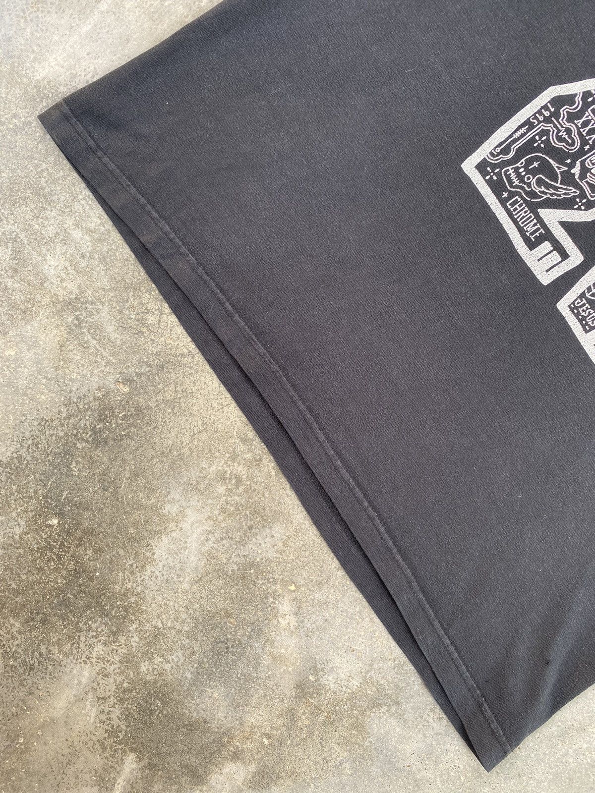 Vintage Rare🔥Vintage Distressed Chrome Jesus Tees Size US M / EU 48-50 / 2 - 9 Thumbnail