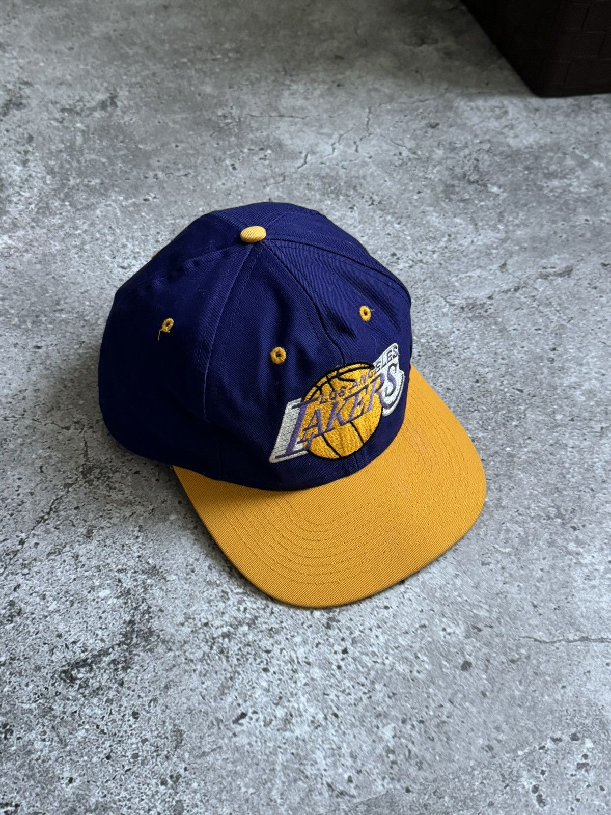 NBA × Vintage Vintage Lakers basketball SnapBack cap Size ONE SIZE - 2 Thumbnail
