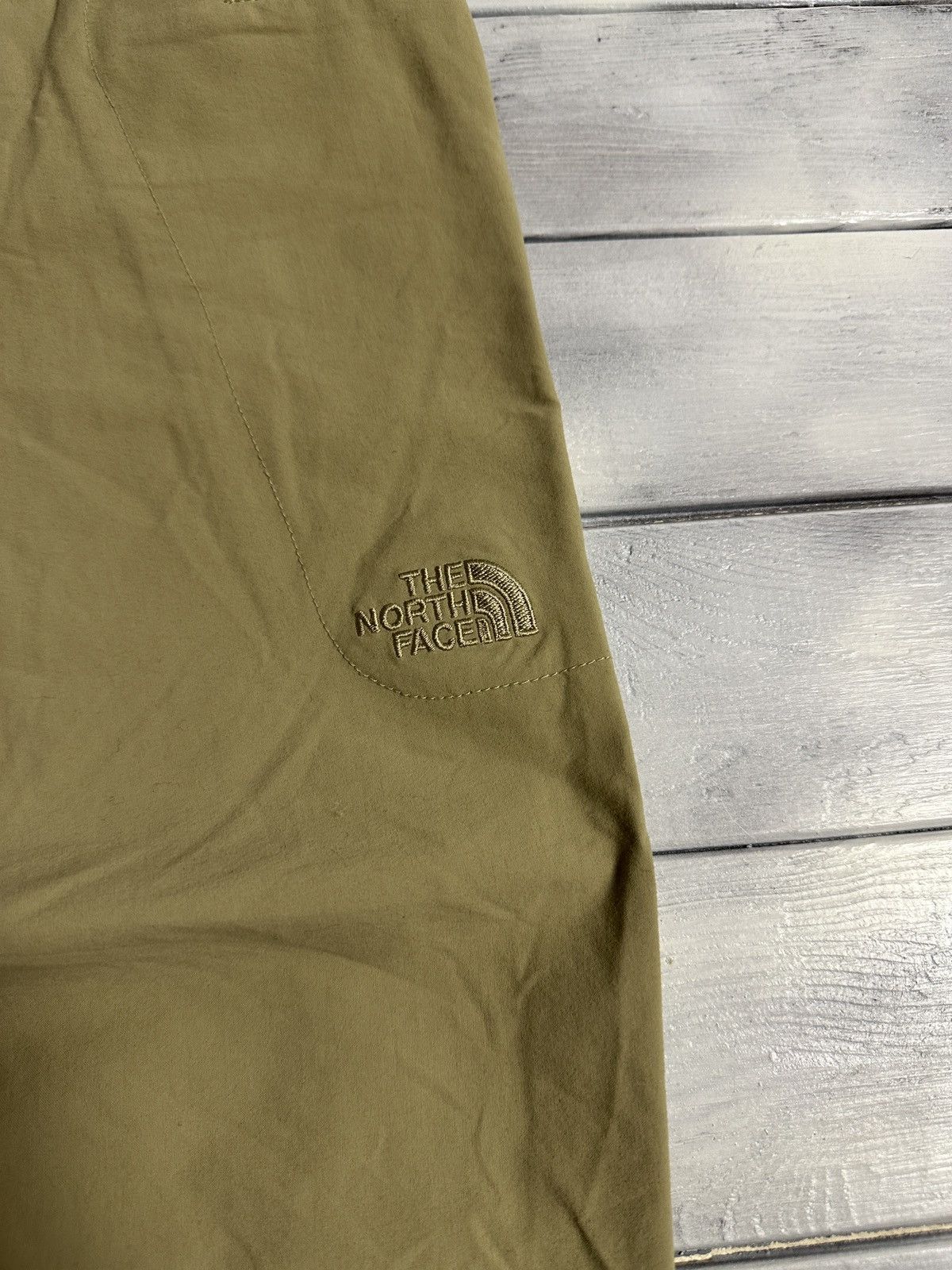 The North Face Rare Outdoor Pants The North Face TNF Multipocket Size US 34 / EU 50 - 2 Thumbnail