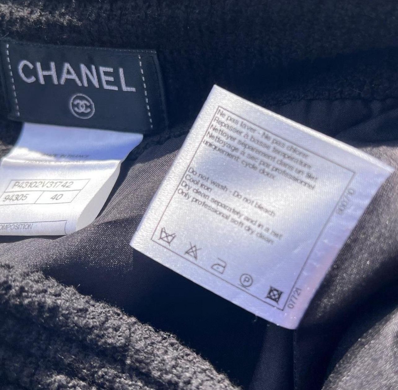 Chanel Authentic Chanel Black Textured Knit Skirt Size 40 Fits S/M Size 40" / US 18 - 4 Thumbnail