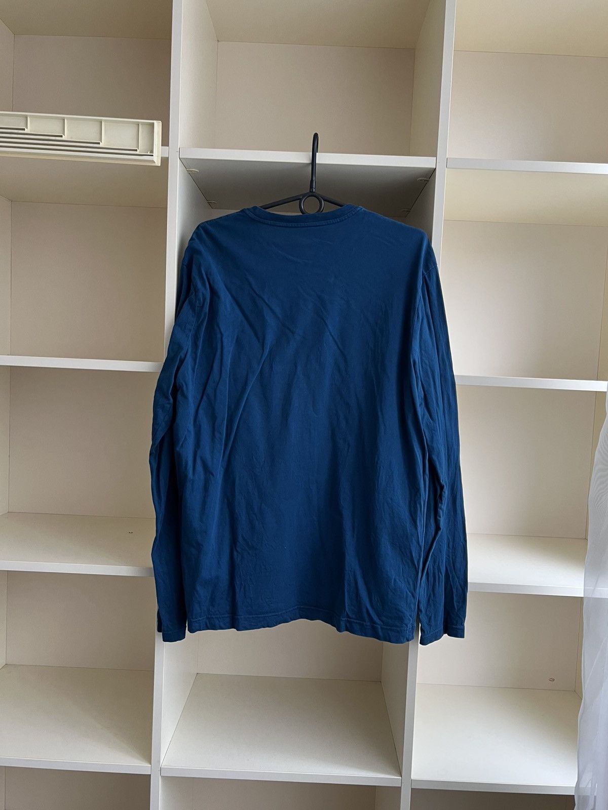 Apple Apple Long Sleeve T-Shirt Size L Size US L / EU 52-54 / 3 - 8 Thumbnail