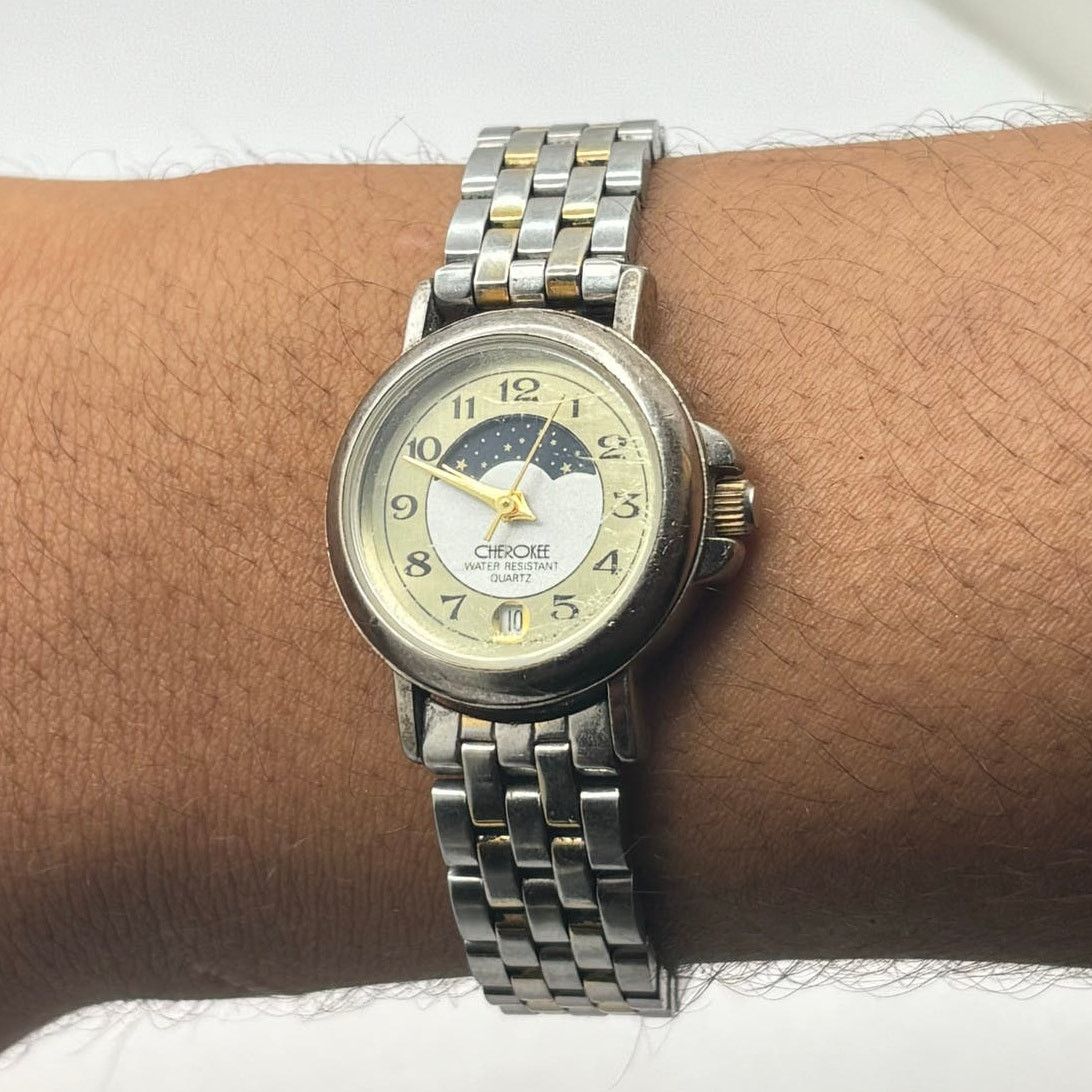 Vintage Cherokee Analog Watch in Silver, Women's