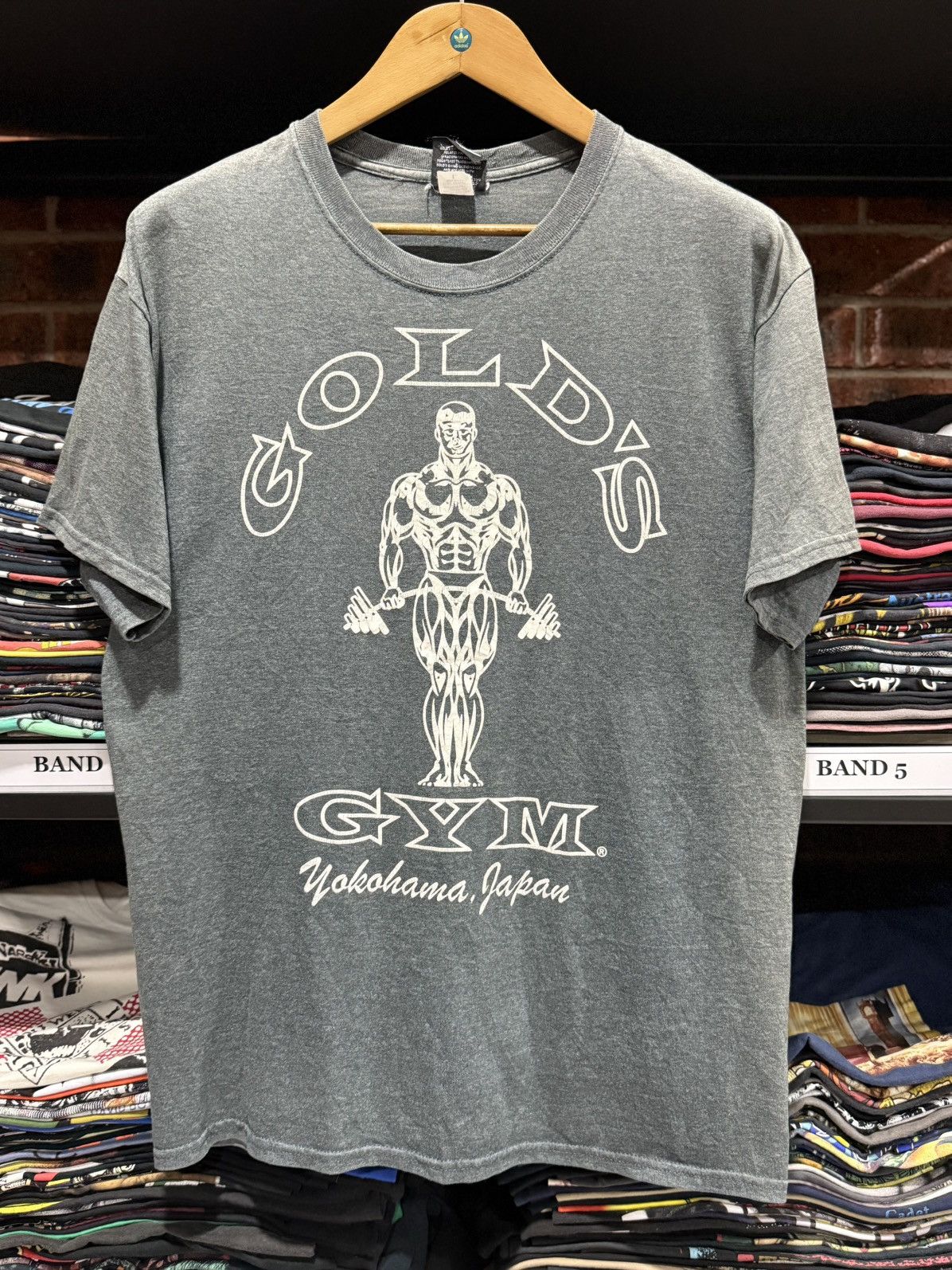 Gold's Gym Yokohama Japan Sun Faded Usa Tee