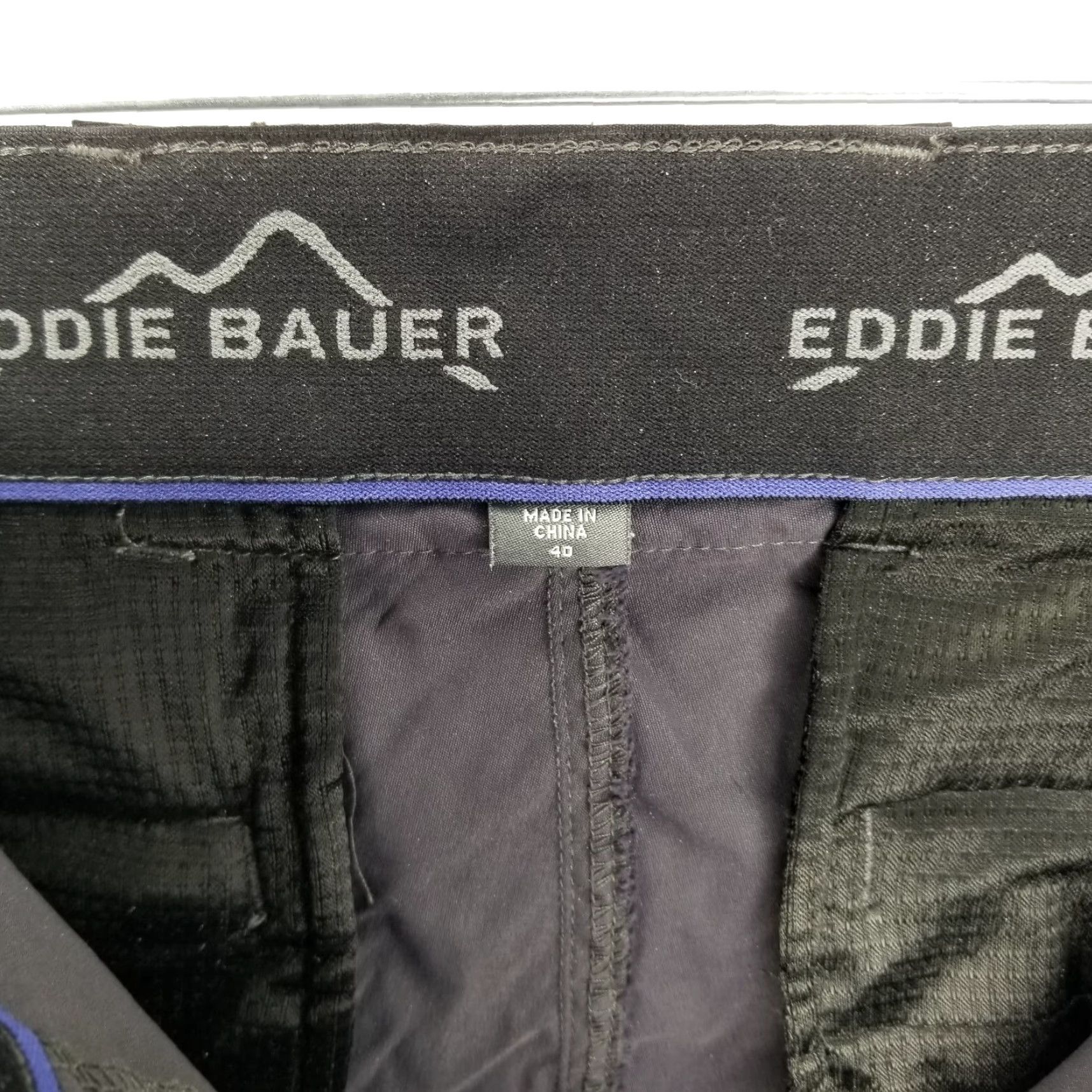 Eddie Bauer Eddie Bauer Cargo Shorts Men Size 40 Gray Stretchy Mens Size US 40 / EU 56 - 4 Thumbnail