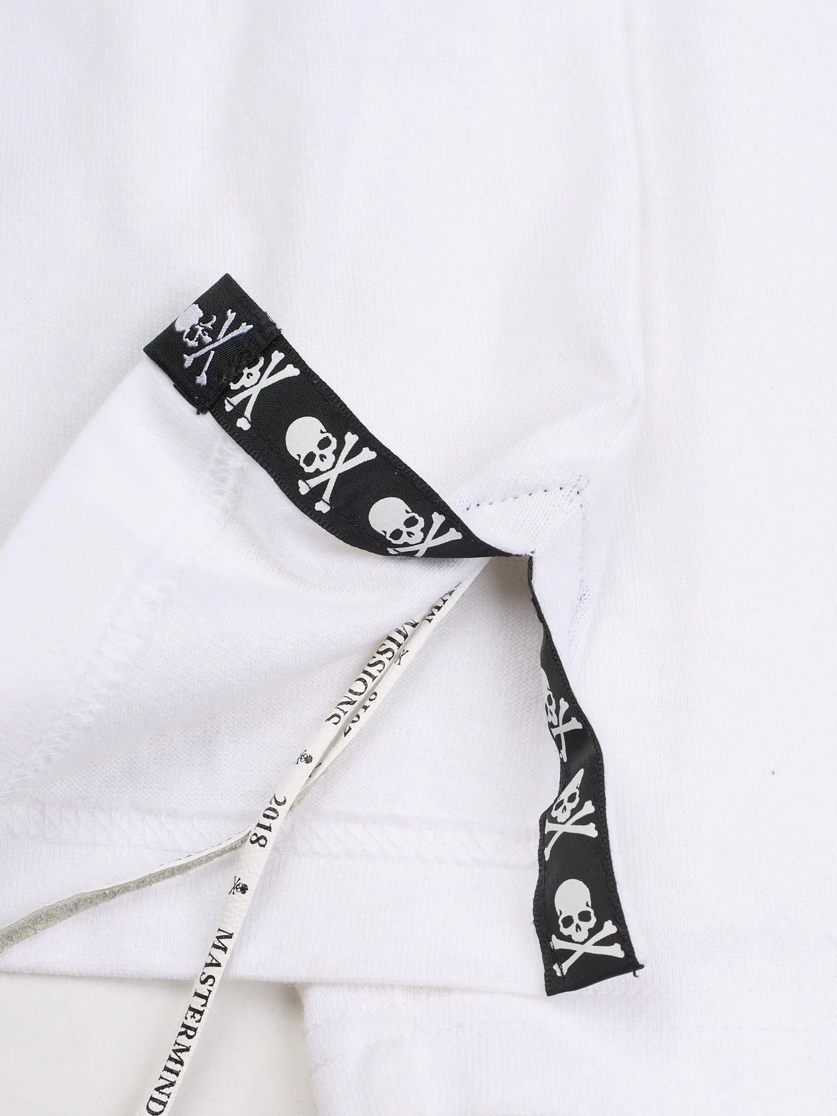 Mastermind Japan MASTERMIND WORLD White Cotton Logo Print Long Sleeve T-shirt Size US M / EU 48-50 / 2 - 5 Thumbnail