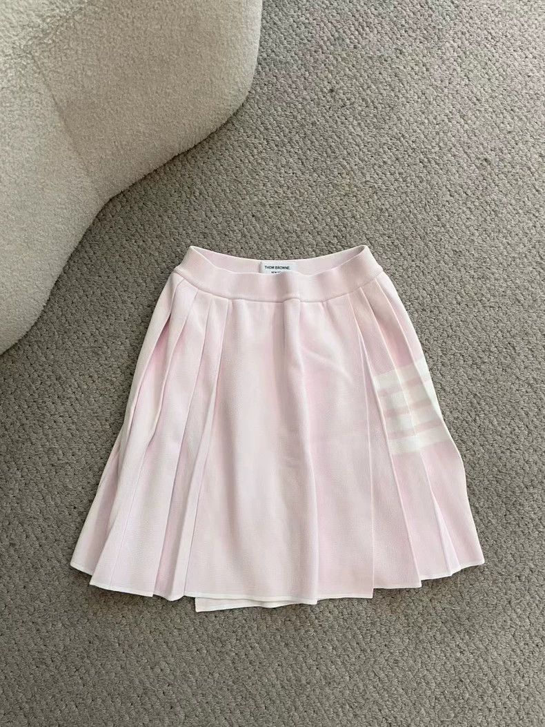 Thom Browne Thom browne Cherry blossom pink four-striped knitted pleate Size 27" / US 4 / IT 40 - 1 Thumbnail