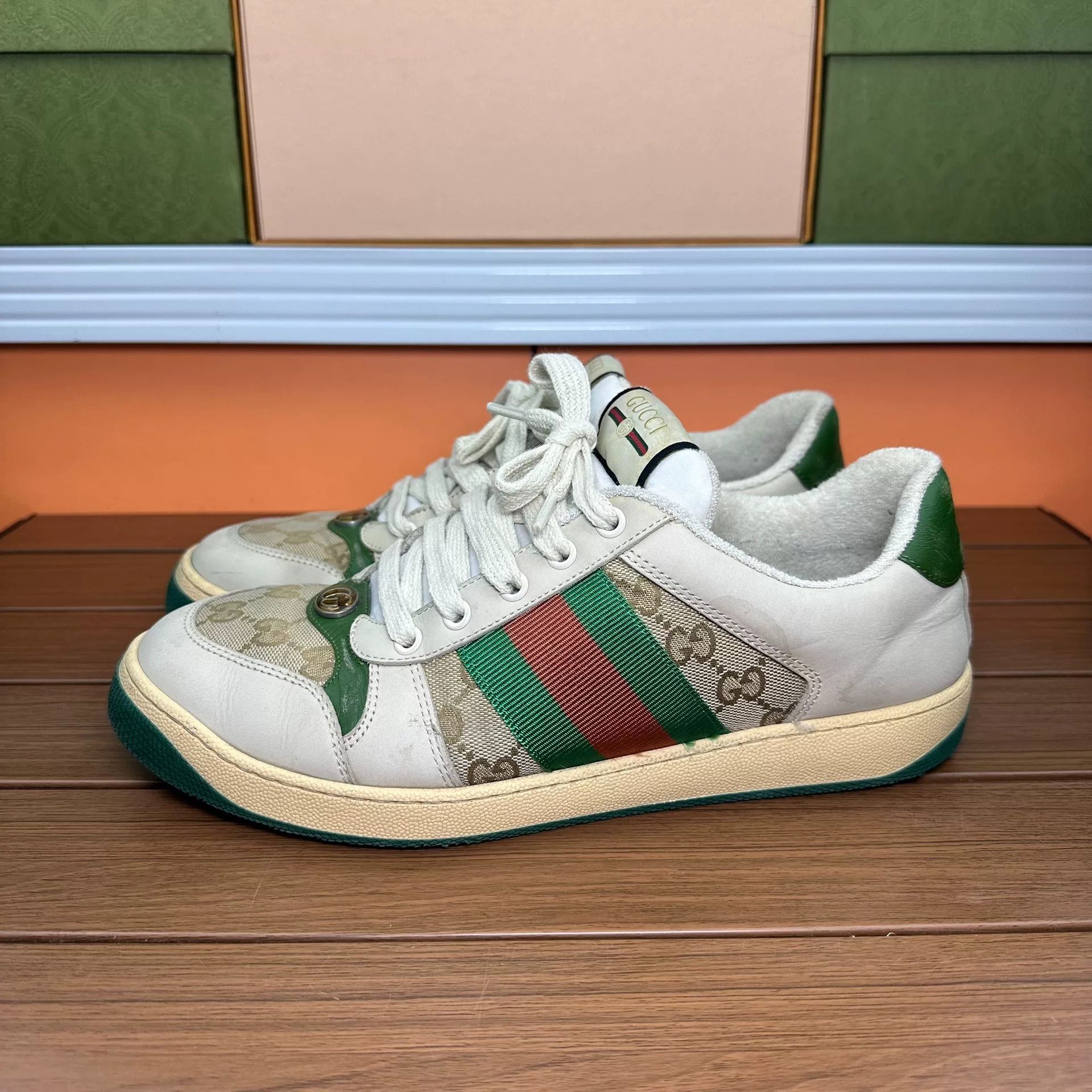 Gucci Gucci Green Lowtop Sneakers 8 Men Size US 8 / EU 41 - 1 Thumbnail
