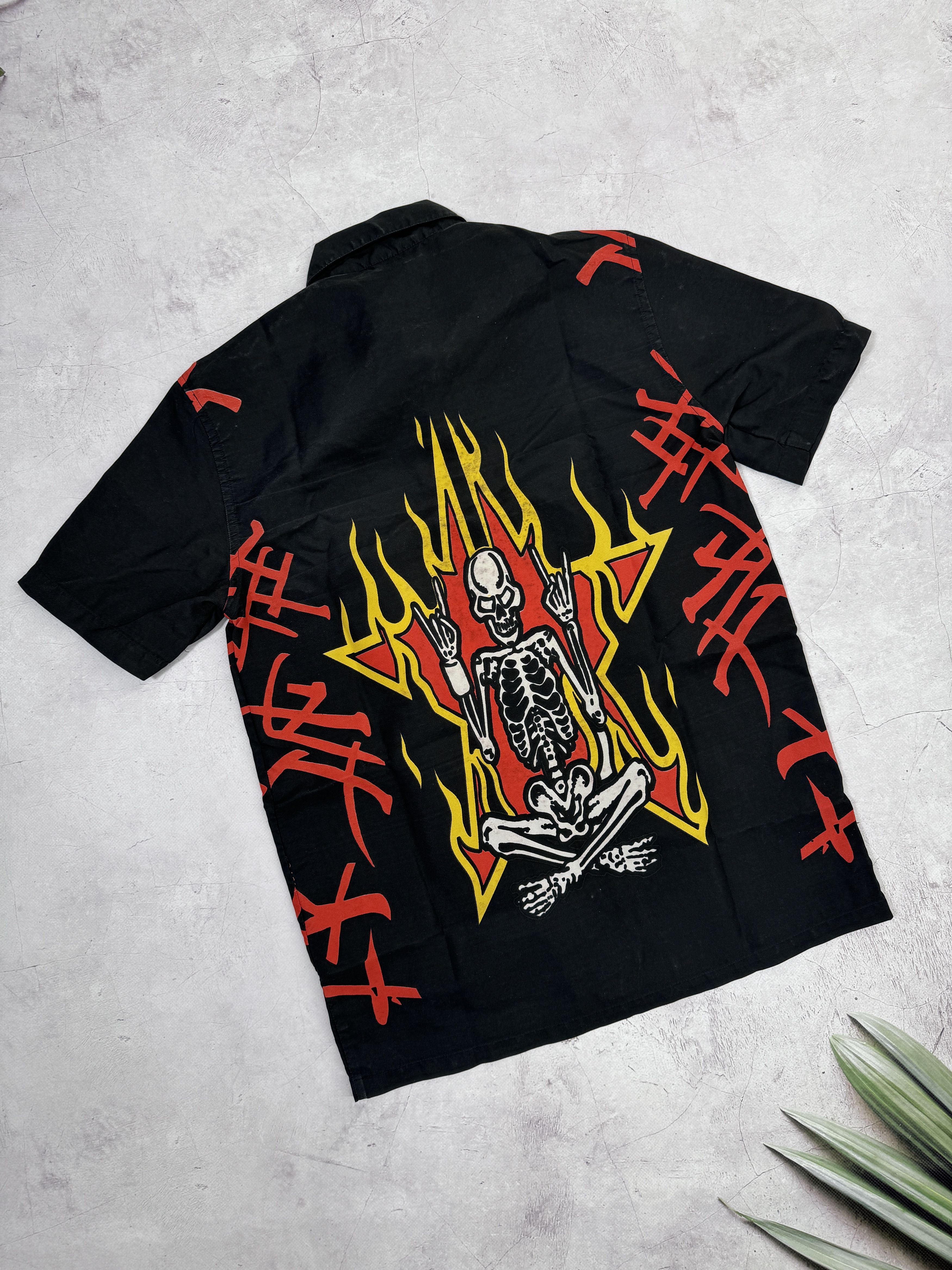 Vintage Vintage Skull Hell Crazy Shirt Size US S / EU 44-46 / 1 - 7 Thumbnail