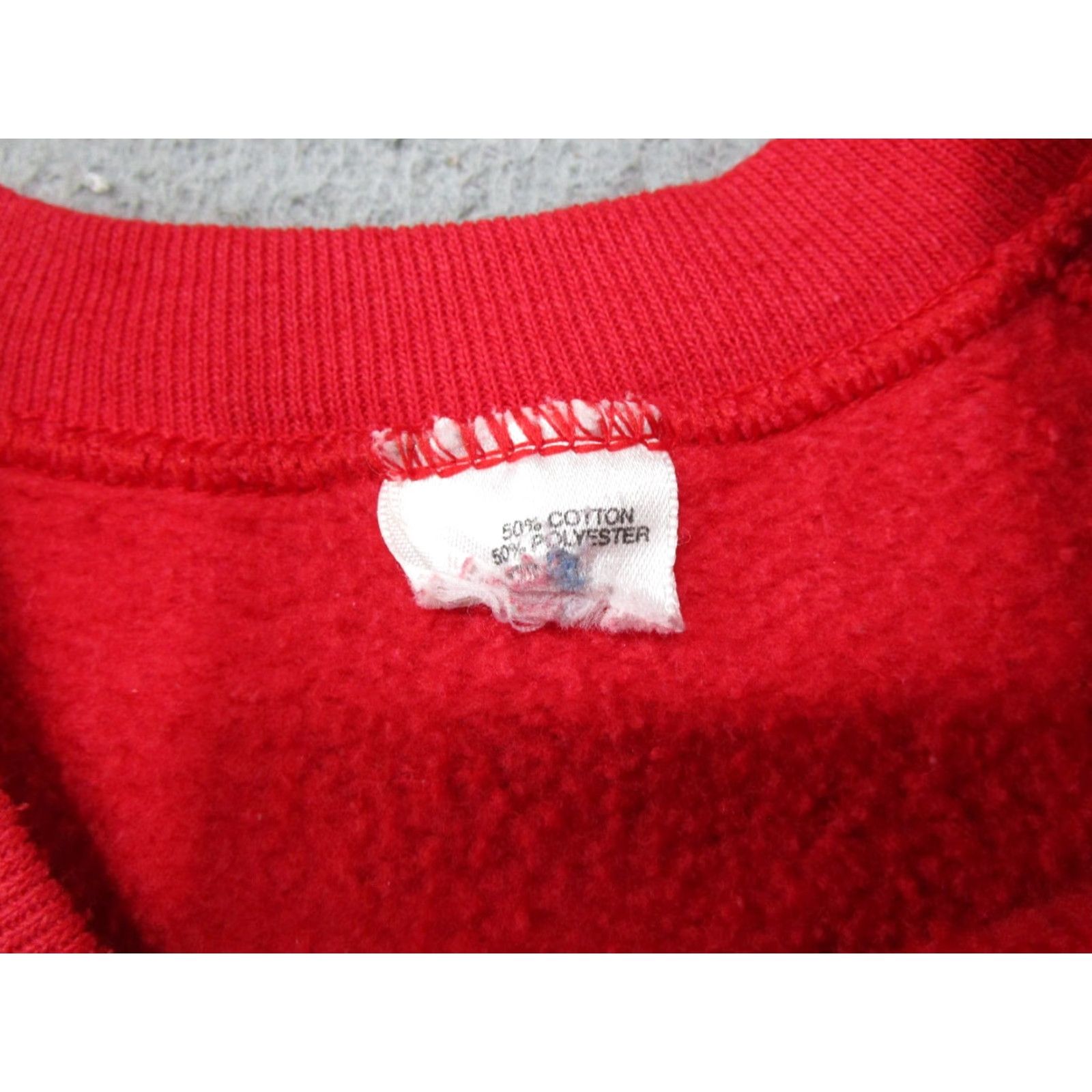 Equipment VINTAGE B.U.M Sweatshirt Raglan Long Sleeve Crew Neck 80s 90s Pullover Red Cotton Knit Logo Mens Size L Size US L / EU 52-54 / 3 - 3 Thumbnail