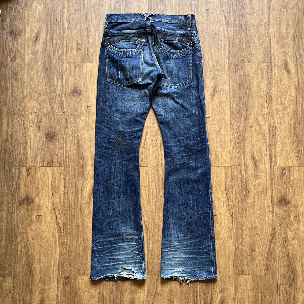 If Six Was Nine × Isamu Katayama Backlash × Le Grande Bleu (L.G.B.) Isamu Katayama Backlash Ripped Selvedge Bootcut Denim Pants Size US 32 / EU 48 - 3 Thumbnail