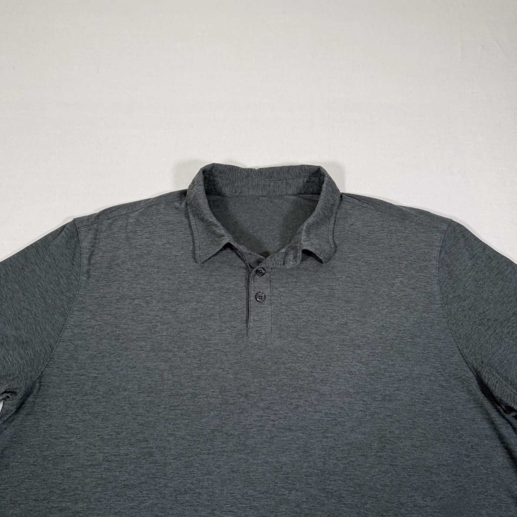 Vuori Vuori Polo Shirt Mens Large Gray Strato Tech Performance Stretch Golf Basic Size US L / EU 52-54 / 3 - 2 Thumbnail
