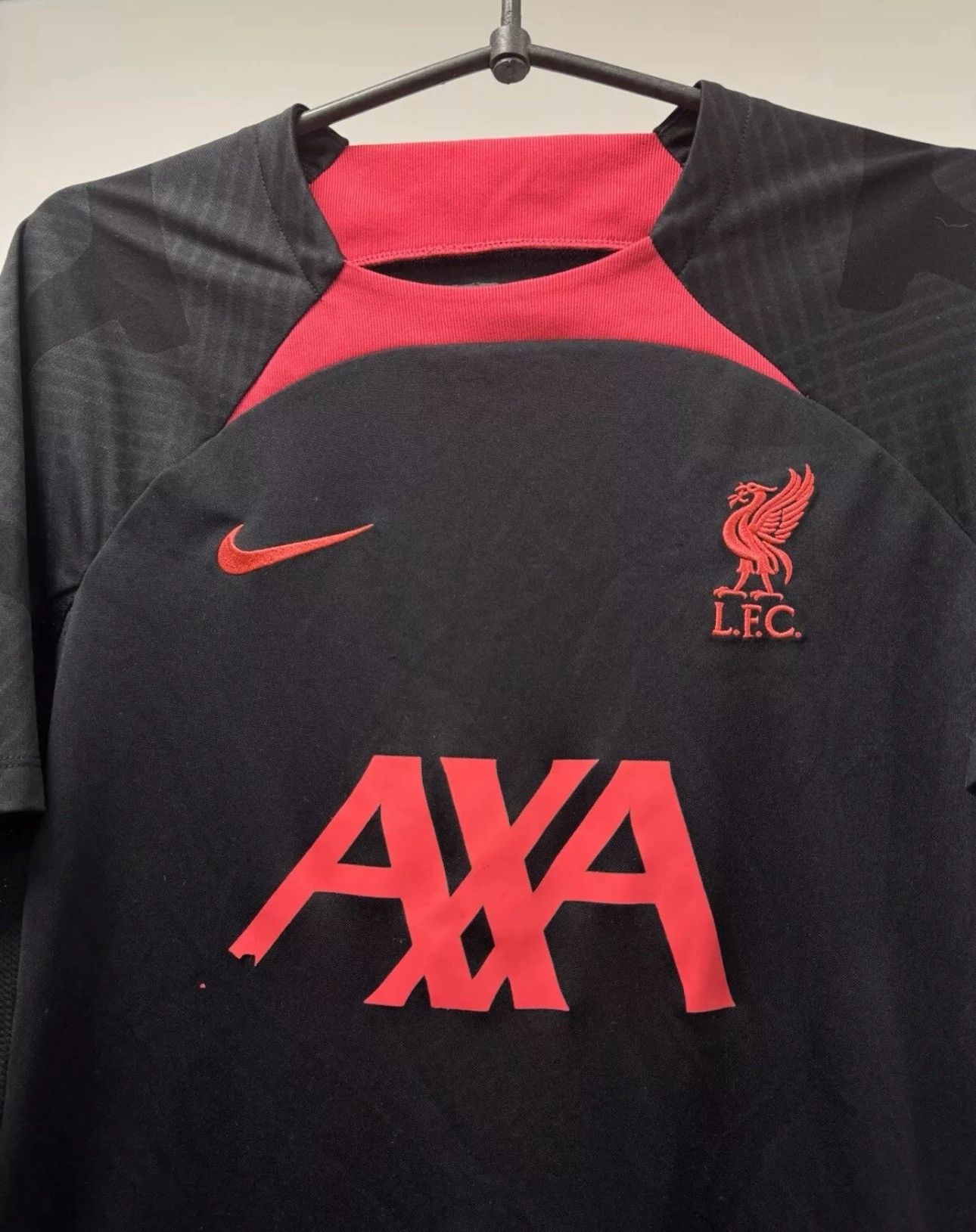 Nike NIKE LIVERPOOL 2022 2023 TRAINING SHIRT FOOTBALL SOCCER Size US M / EU 48-50 / 2 - 2 Thumbnail