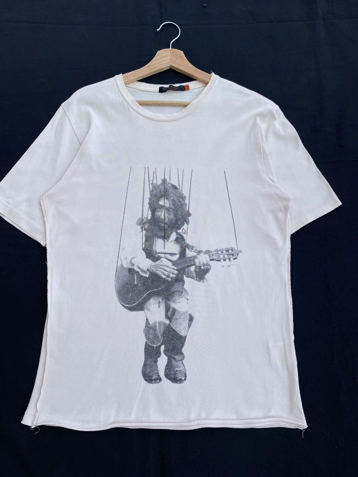 Undercover Undercover SS06 Reverse Seam Guitar Puppet Tee Bob Dylan Size US L / EU 52-54 / 3 - 5 Thumbnail