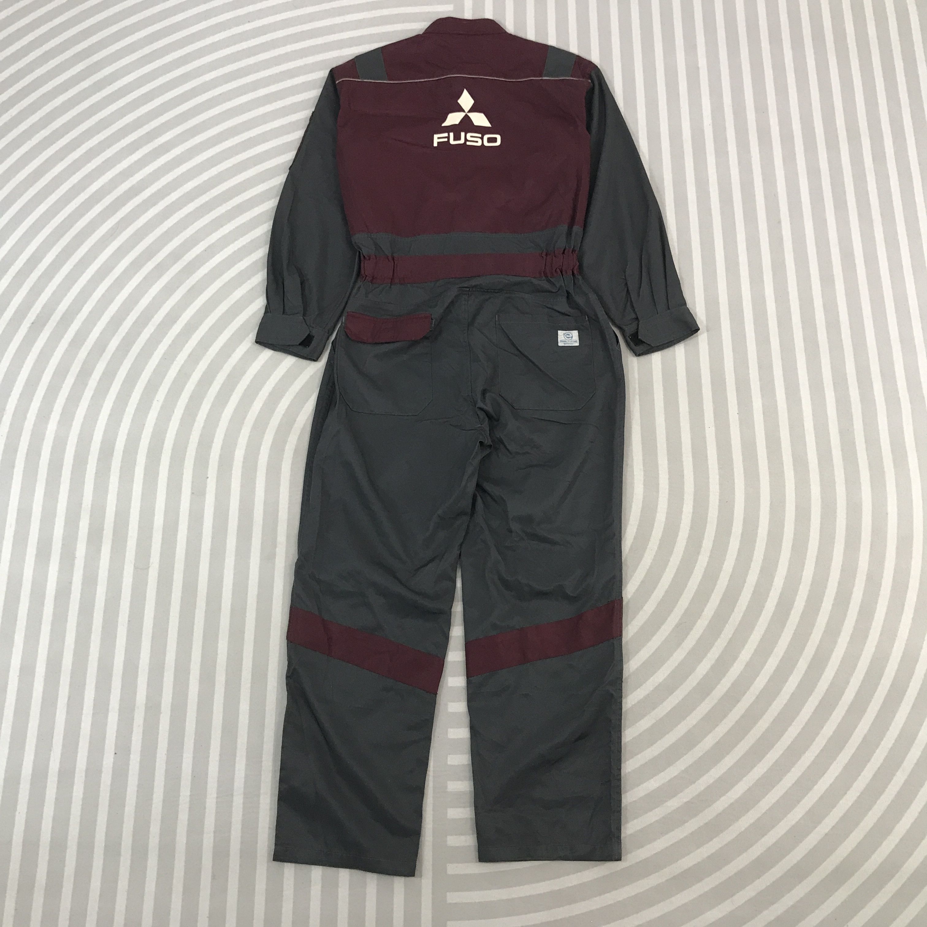 Sports Specialties Vintage Mitsubishi Fuso track Racing Coverall Jacket Size US M / EU 48-50 / 2 - 1 Thumbnail