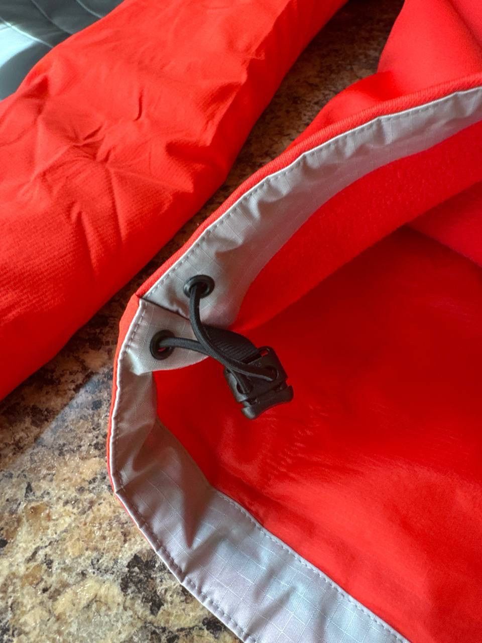 Arc'teryx Arc’teryx Atom LT Jacket Red Hooded Insulated Women Size US L / EU 52-54 / 3 - 12 Thumbnail