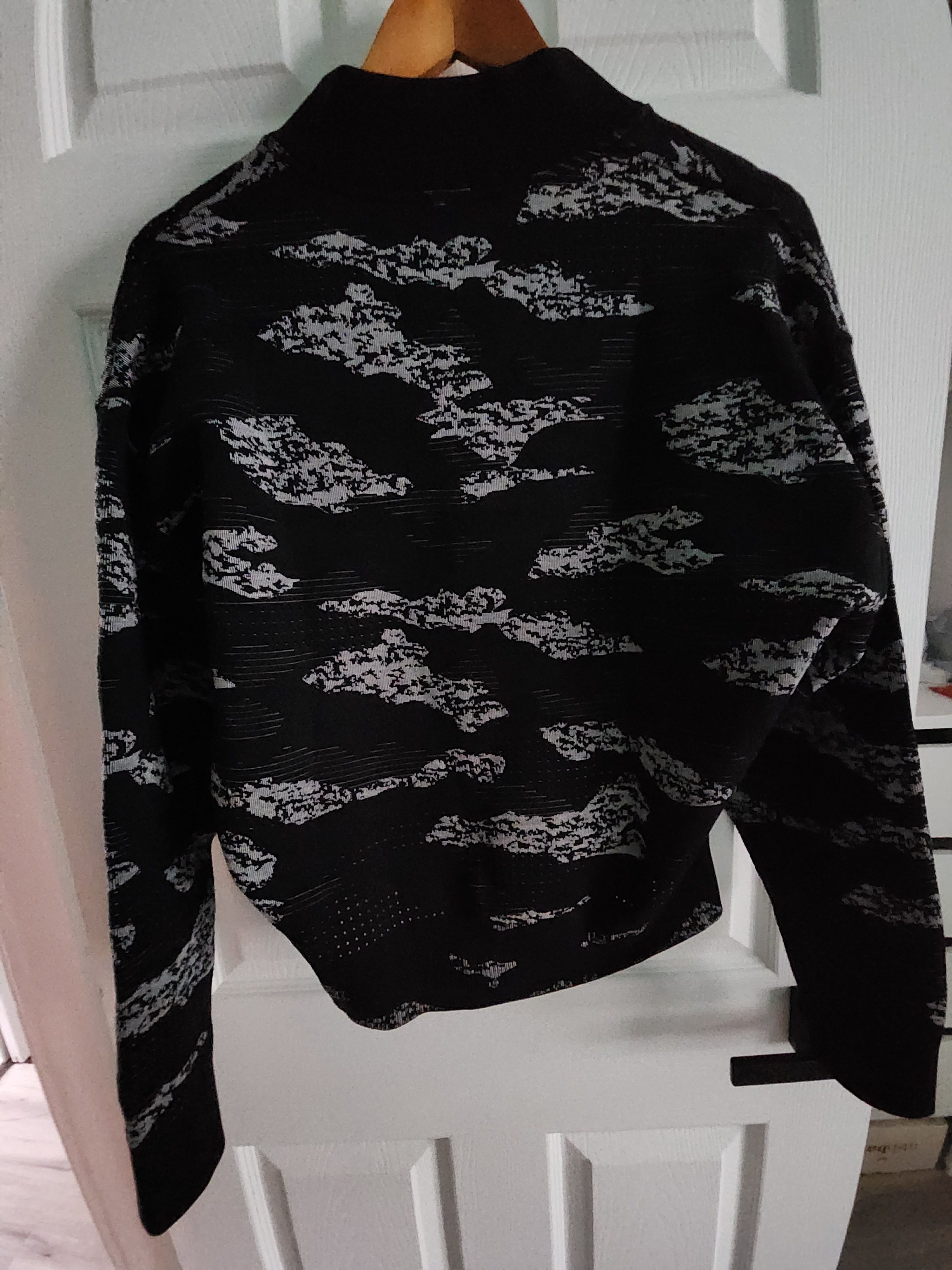 Gymshark Gymshark Adapt Camo Seamless Track Jacket Black Light Gray S Size S / US 4 / IT 40 - 5 Thumbnail