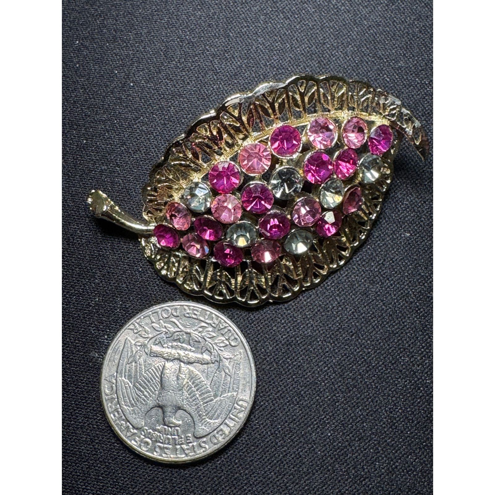 Other 1950's Pink Shades Rhinestones Prong Set Leaf Brooch Size ONE SIZE - 3 Thumbnail