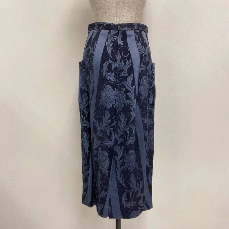 Comme des Garcons Comme Des Garcons Half skirt with blue retro pattern desig Size S / US 4 / IT 40 - 2 Thumbnail