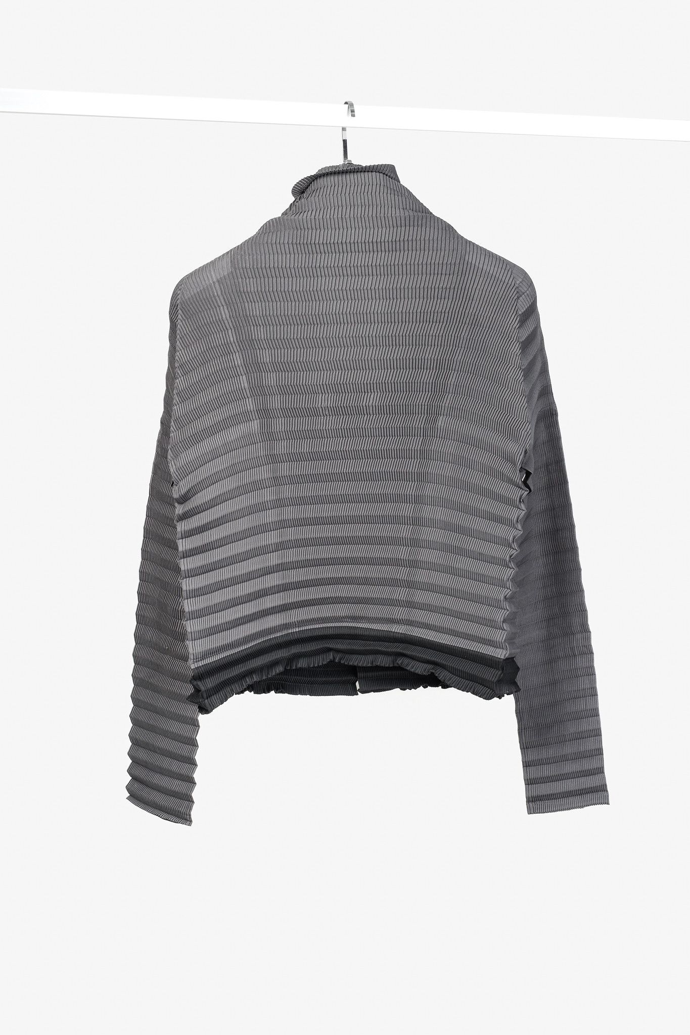 Issey Miyake Issey Miyake Fete Grey Pleated Accent Shawl-Collar Blouse Size M / US 6-8 / IT 42-44 - 2 Thumbnail