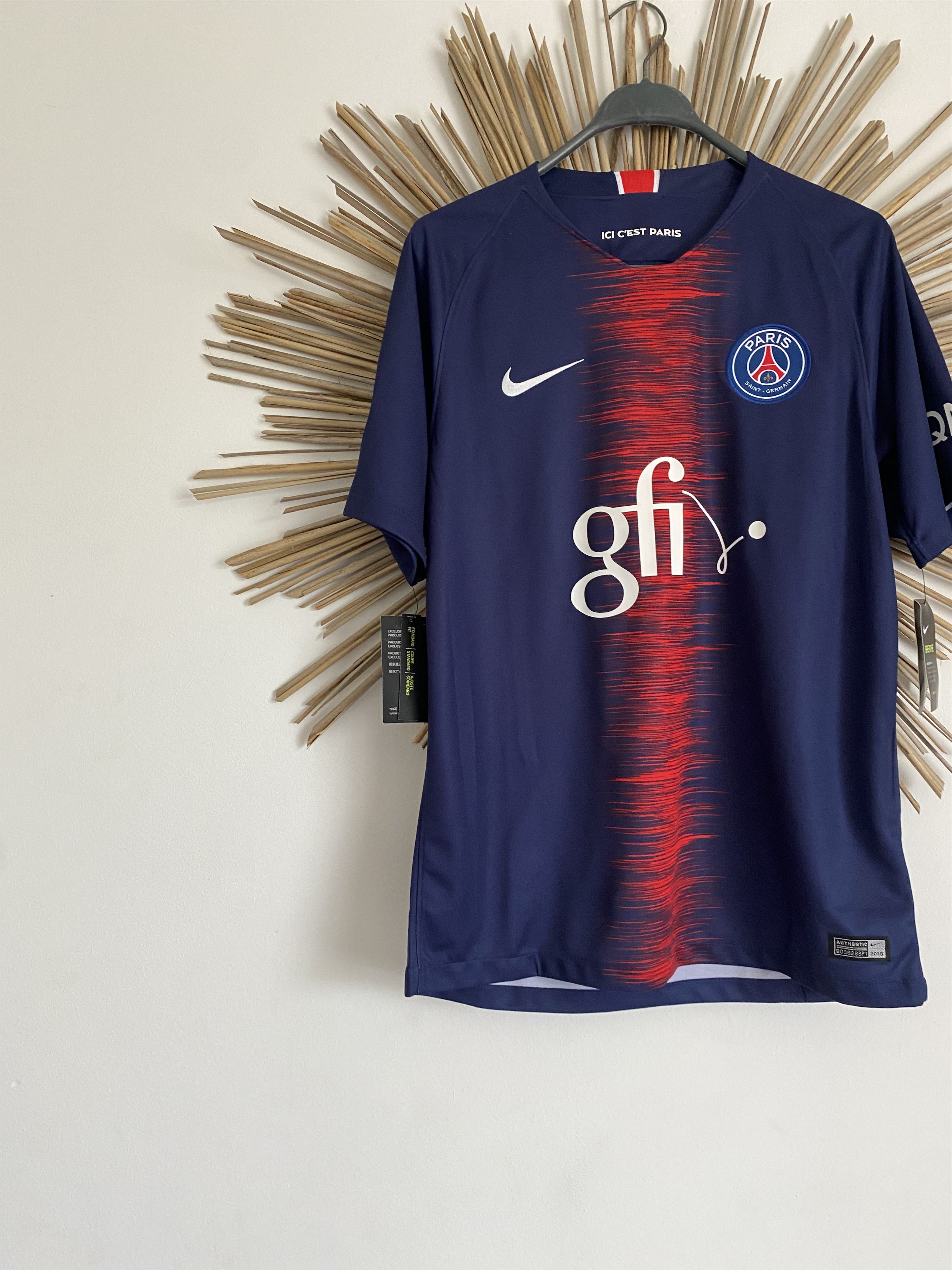 Nike PSG 2018 2019 handboll soccer football jersey Size US M / EU 48-50 / 2 - 3 Thumbnail