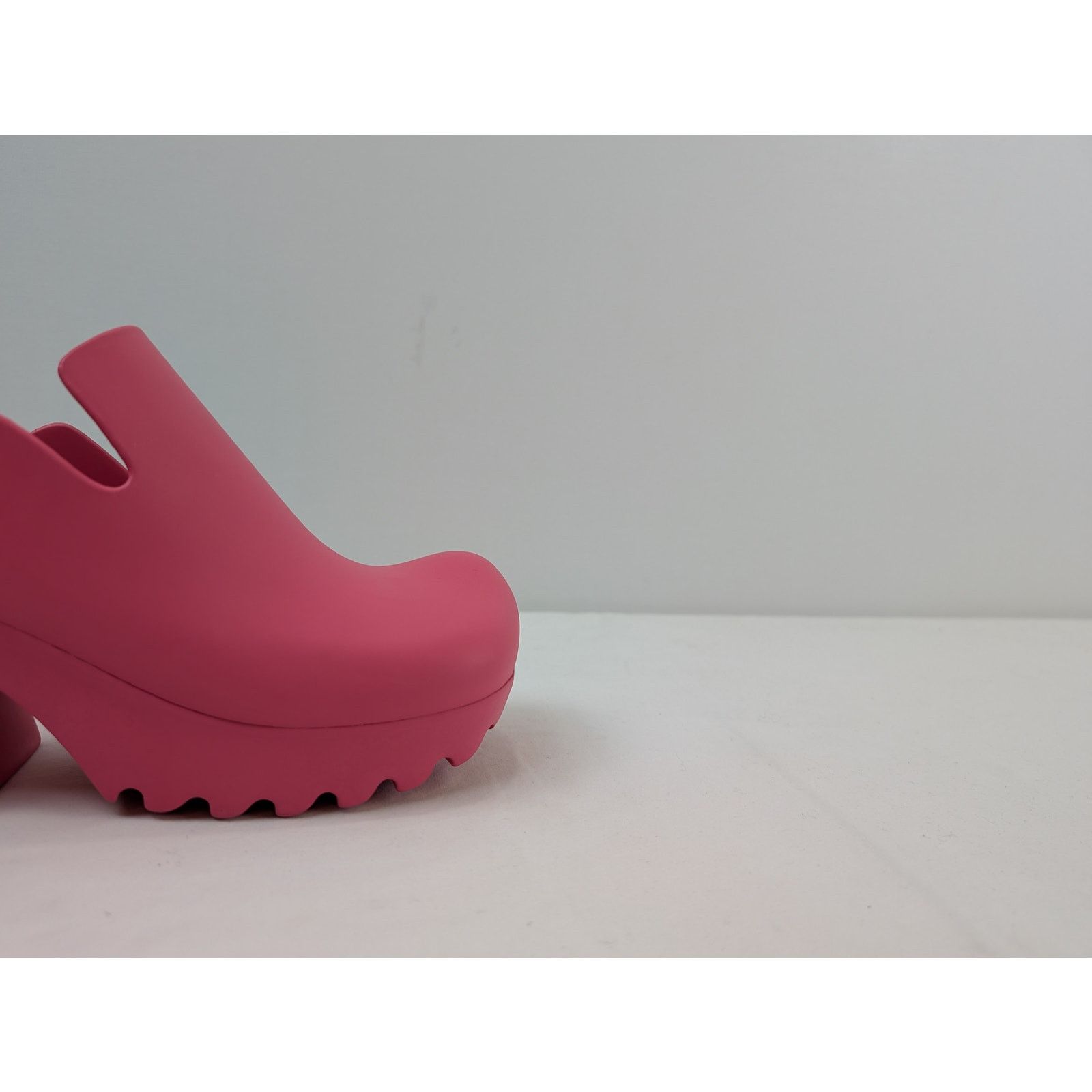 Bottega Veneta o1rshd1 Gel Rubber Flash Pump in Cranberry Size US 9 / IT 39 - 3 Thumbnail