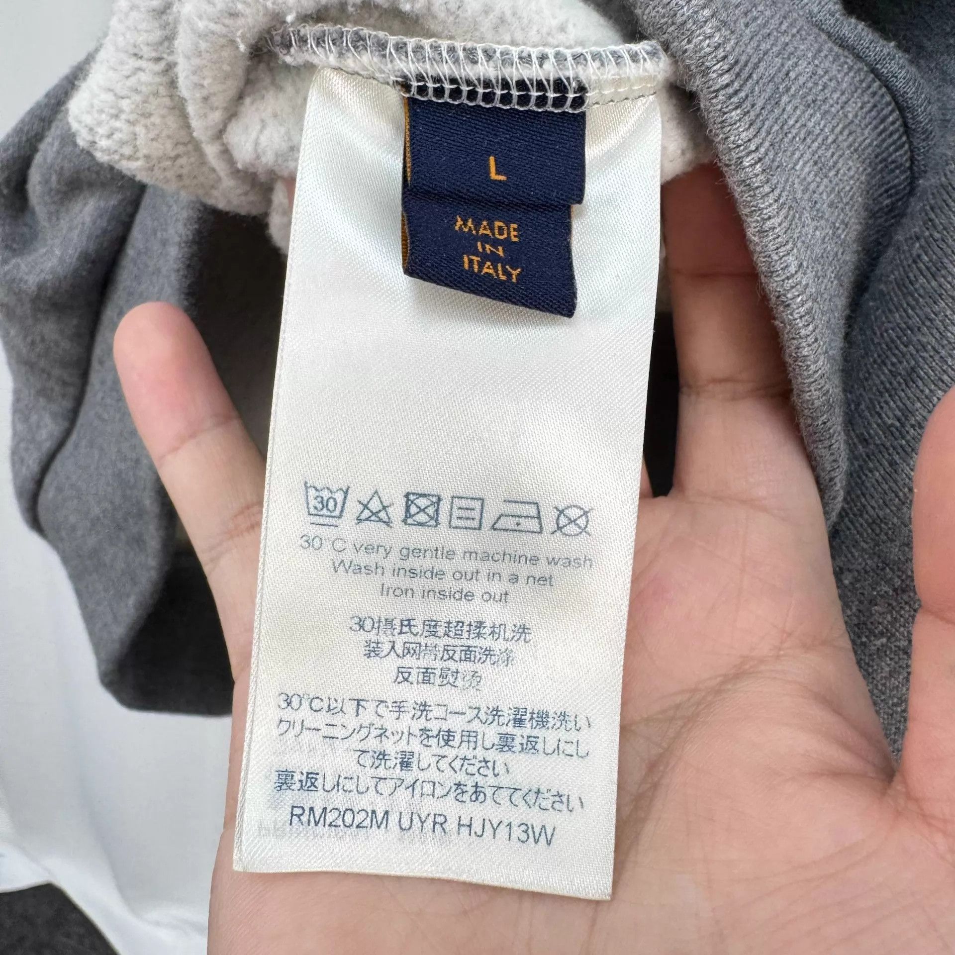 Louis Vuitton Nigo x LV Printed Logo Sweatshirt L 98 New 7900 KL11060 Size US L / EU 52-54 / 3 - 7 Thumbnail