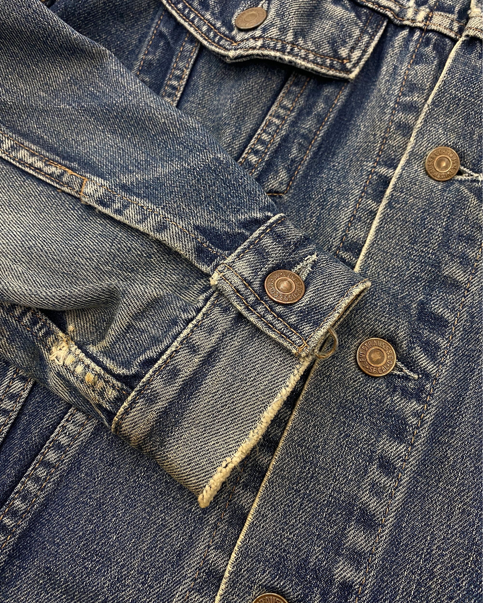 Levi's 2000s Type 3 Distressed Denim Jacket Size US L / EU 52-54 / 3 - 5 Thumbnail