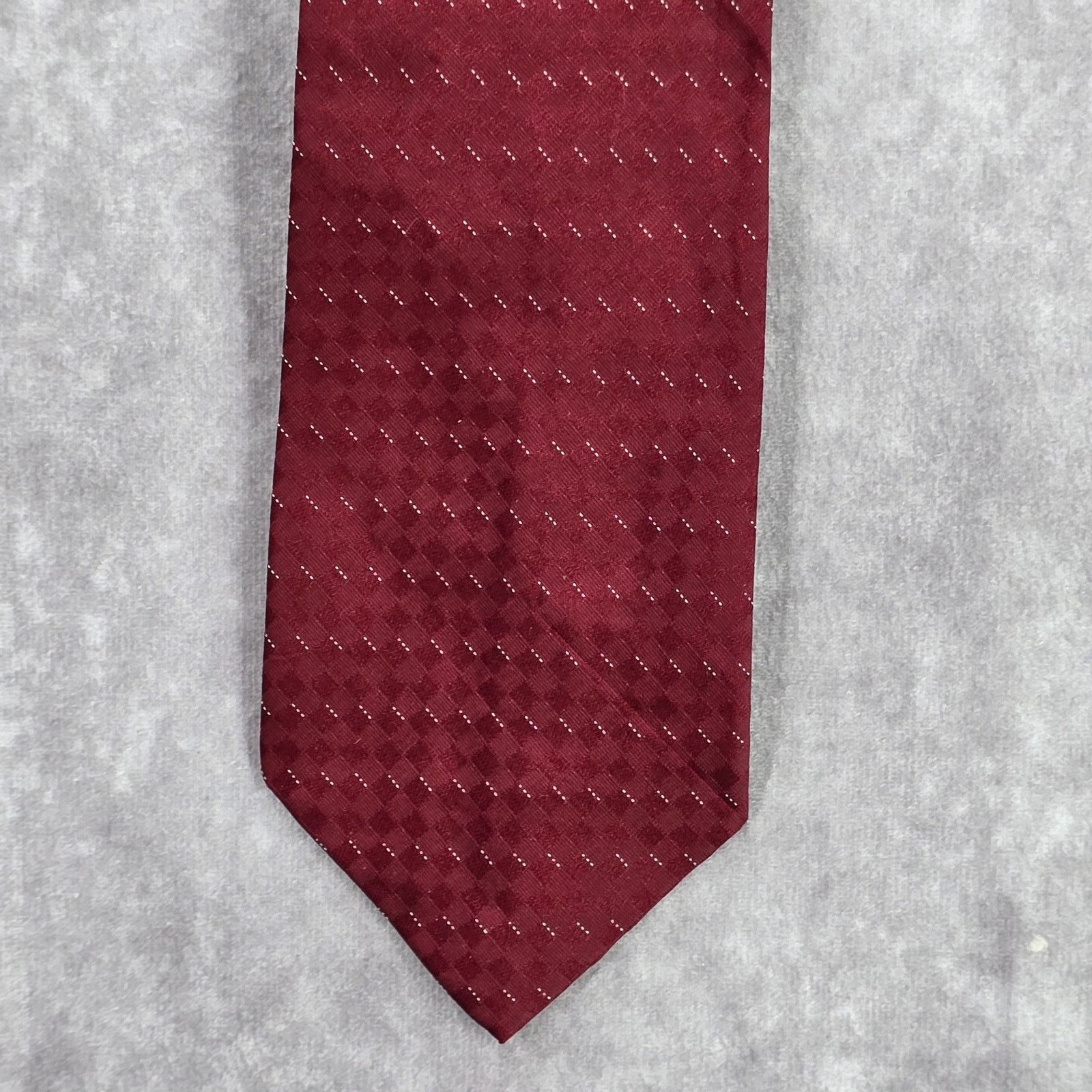 Calvin Klein Calvin Klein Red Diamon Geometric Dot 100% Silk Neck Tie Size 28 - 1 Thumbnail