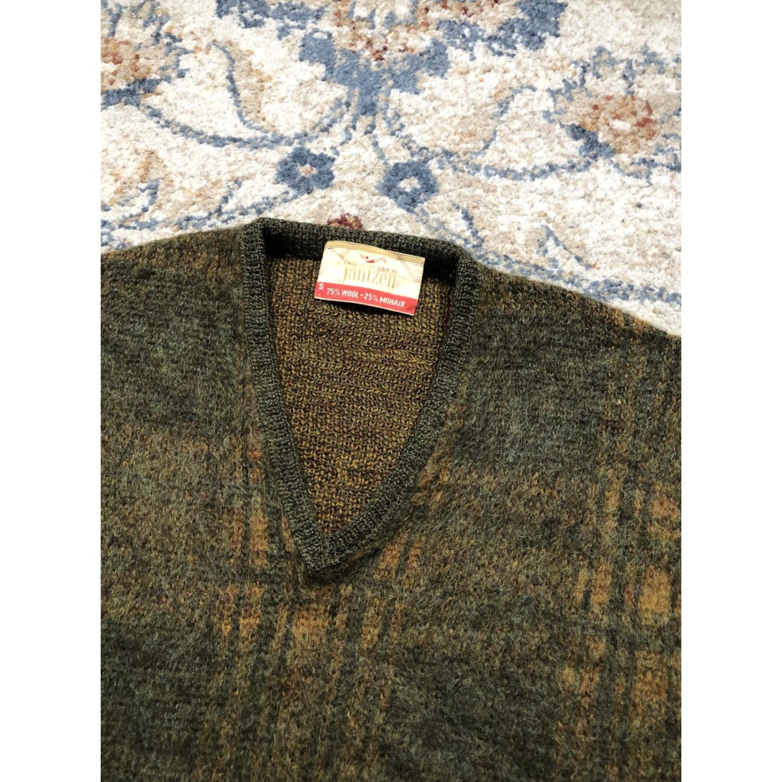 Jantzen VINTAGE Jantzen Sweater Mens Small Mohair Wool Plaid Pullover 60s USA Knit V-Neck Green/Brown Ladies? Size US S / EU 44-46 / 1 - 6 Thumbnail