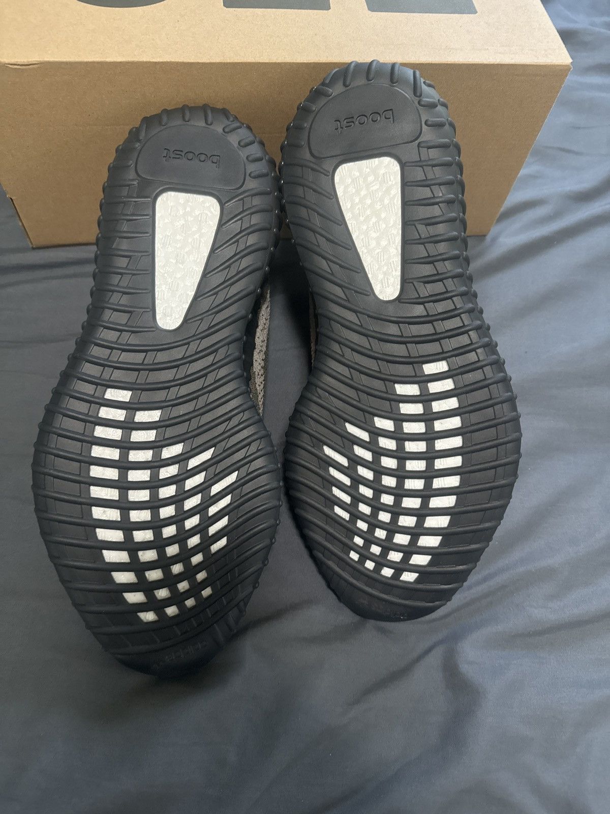 Adidas × Kanye West Yeezy Boost 350 V2 Carbon Beluga Size US 11.5 / EU 44-45 - 2 Thumbnail