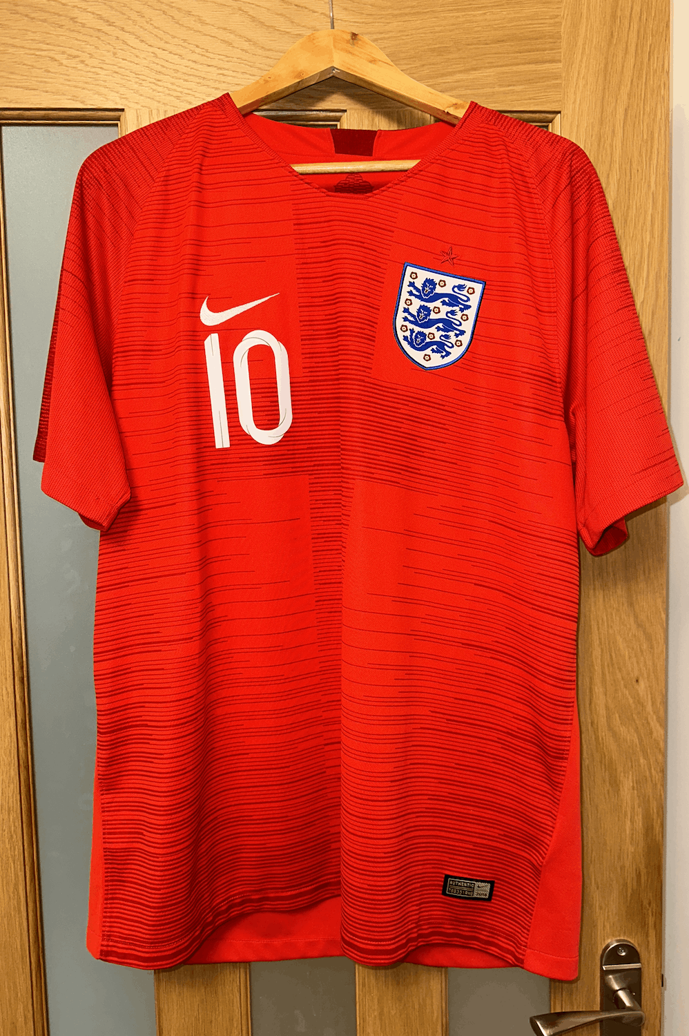 Nike 2018-19 England Away Shirt Sterling #10 XL Size US XL / EU 56 / 4 - 1 Thumbnail