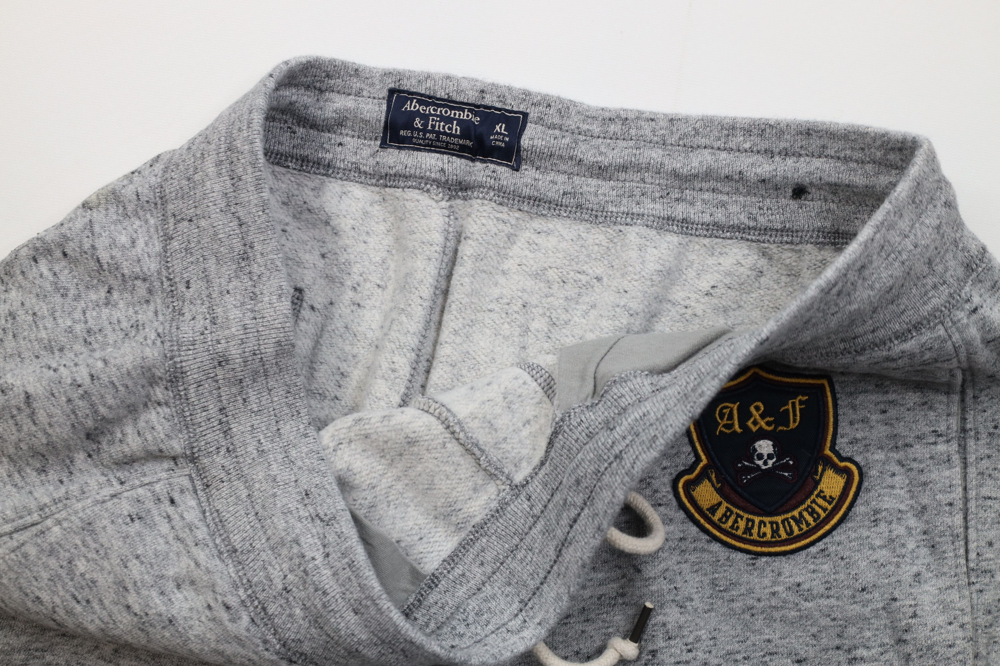 Abercrombie & Fitch Vintage Y2K Abercrombie & Fitch Skull Sweatpants Joggers Size US 38 / EU 54 - 9 Thumbnail