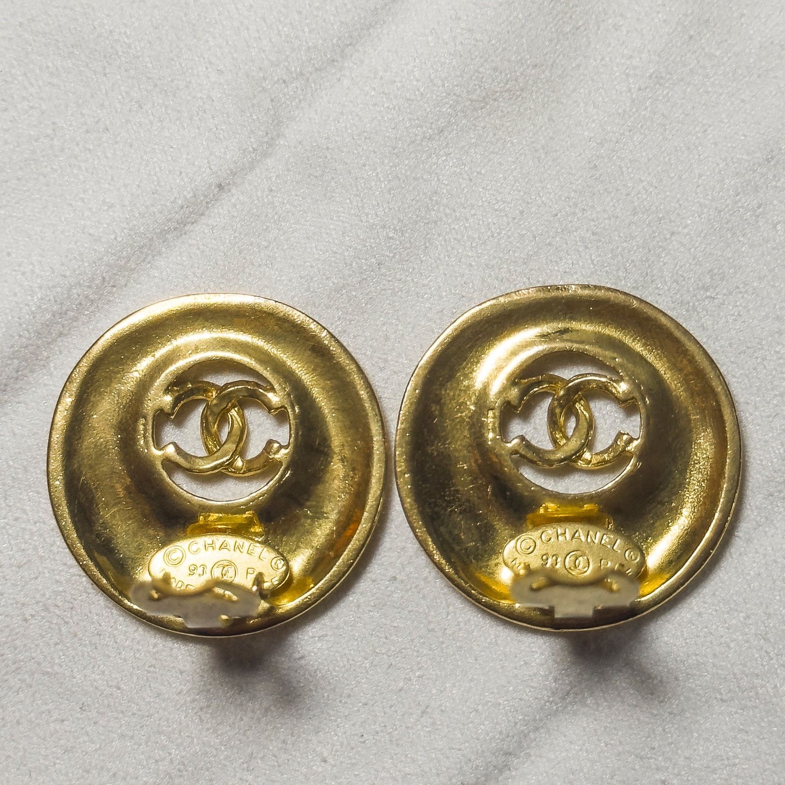 Chanel Vintage Chanel Hollow CC Button Earrings Size ONE SIZE - 3 Thumbnail