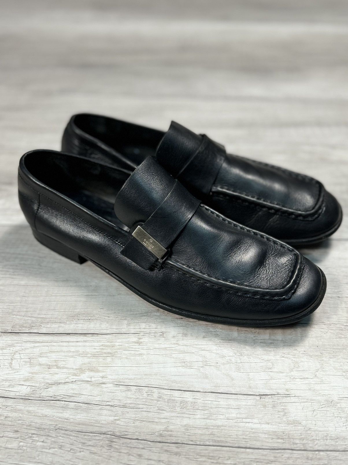Gucci Vintage Leather Loafers Slip On Horsebit Style Dress