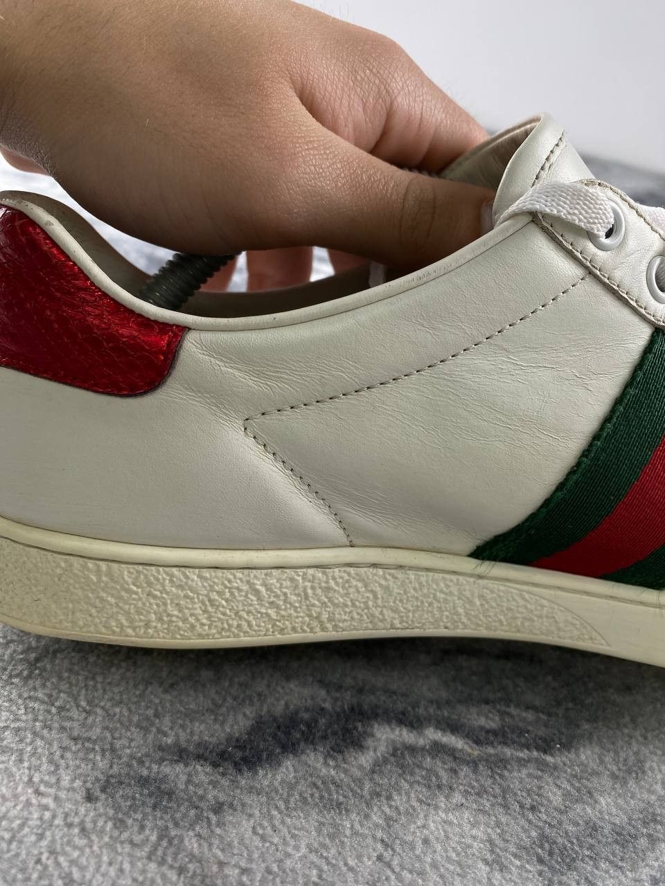 Gucci Gucci Ace Embroidered Bee Low-Top Sneakers Women Size 39 Size US 9 / IT 39 - 18 Thumbnail