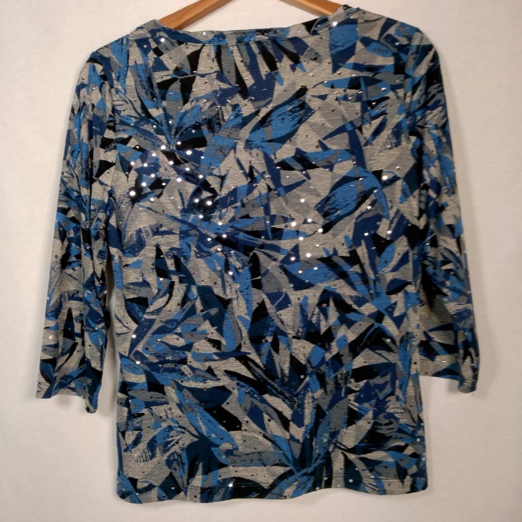 Laura Ashley Laura Ashley Shirt PM Blue Gray Abstract Sequin Stretch 3/4 Sleeve Womens Petite Top Size M / US 6-8 / IT 42-44 - 2 Thumbnail