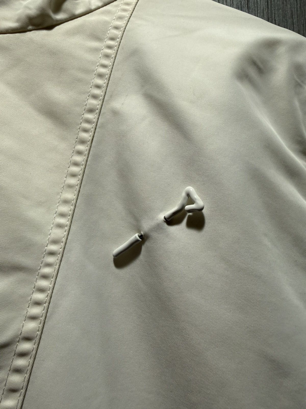 Louis Vuitton Louis Vuitton Staples White Monogram Reversible Windbreaker Size US S / EU 44-46 / 1 - 5 Thumbnail