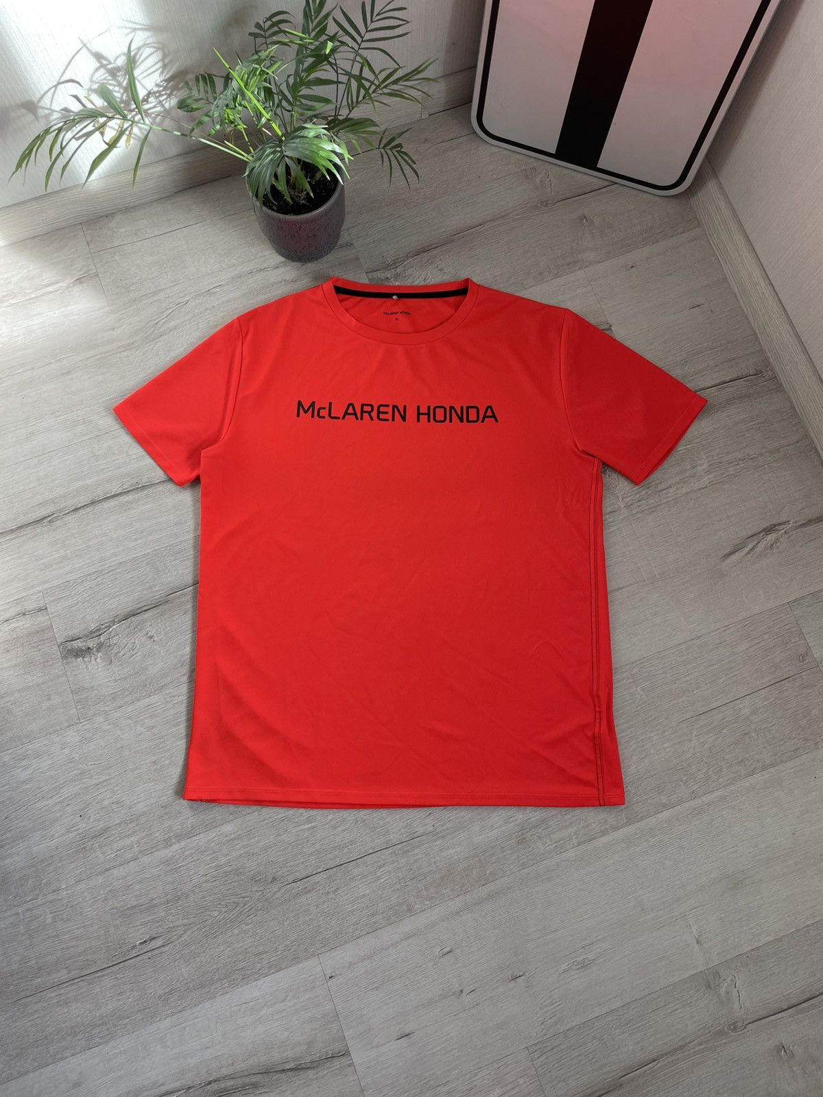 Honda × Malcolm McLaren Rare McLaren Honda Racing T-shirt Big Logo Printed Tee Size US XL / EU 56 / 4 - 1 Thumbnail