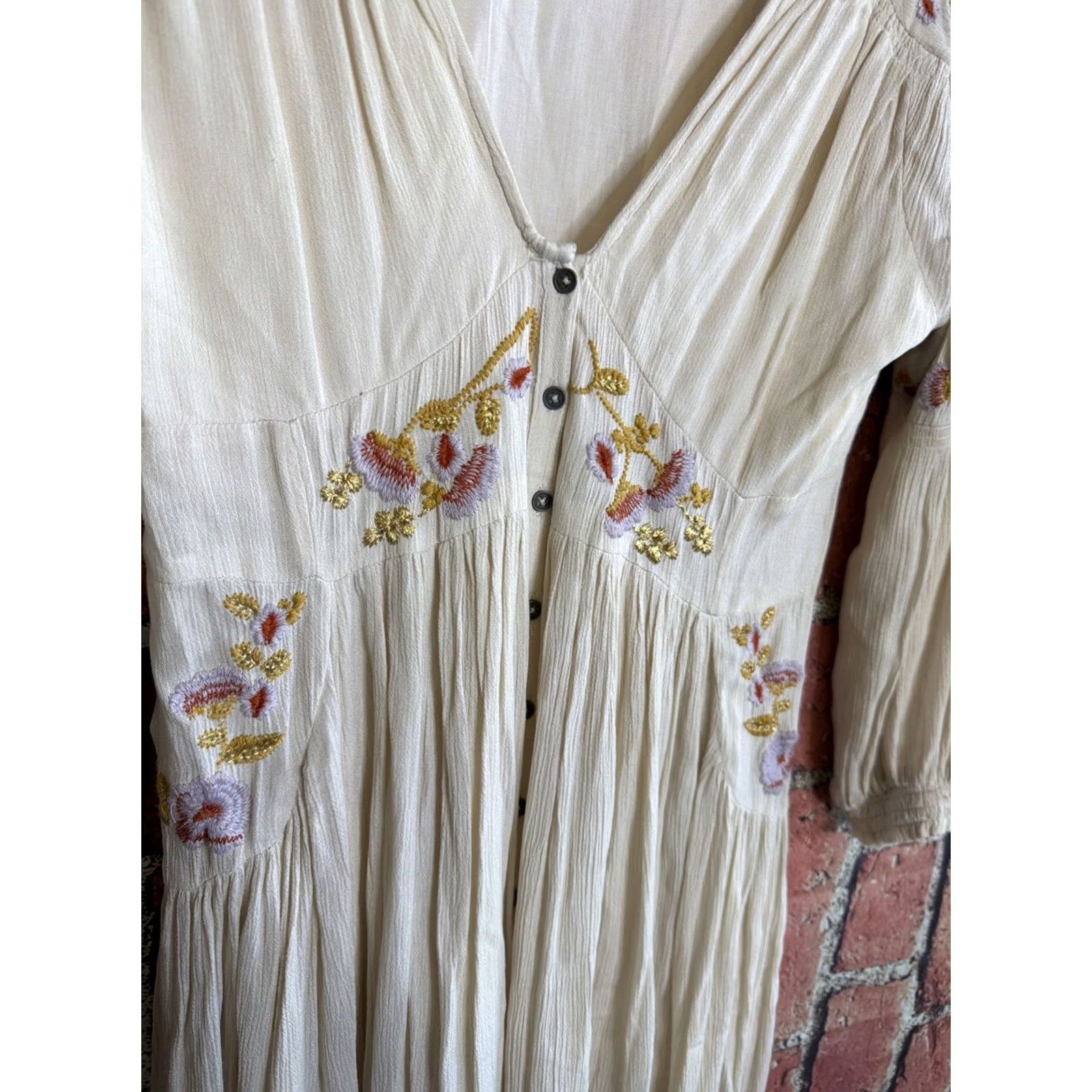 Free People Free People Dress Shirt Bohemian Embroidered Midi Ivory S Boho Chic 3/4 Sleeve V-Neck Button Front Womens Size S / US 4 / IT 40 - 2 Thumbnail