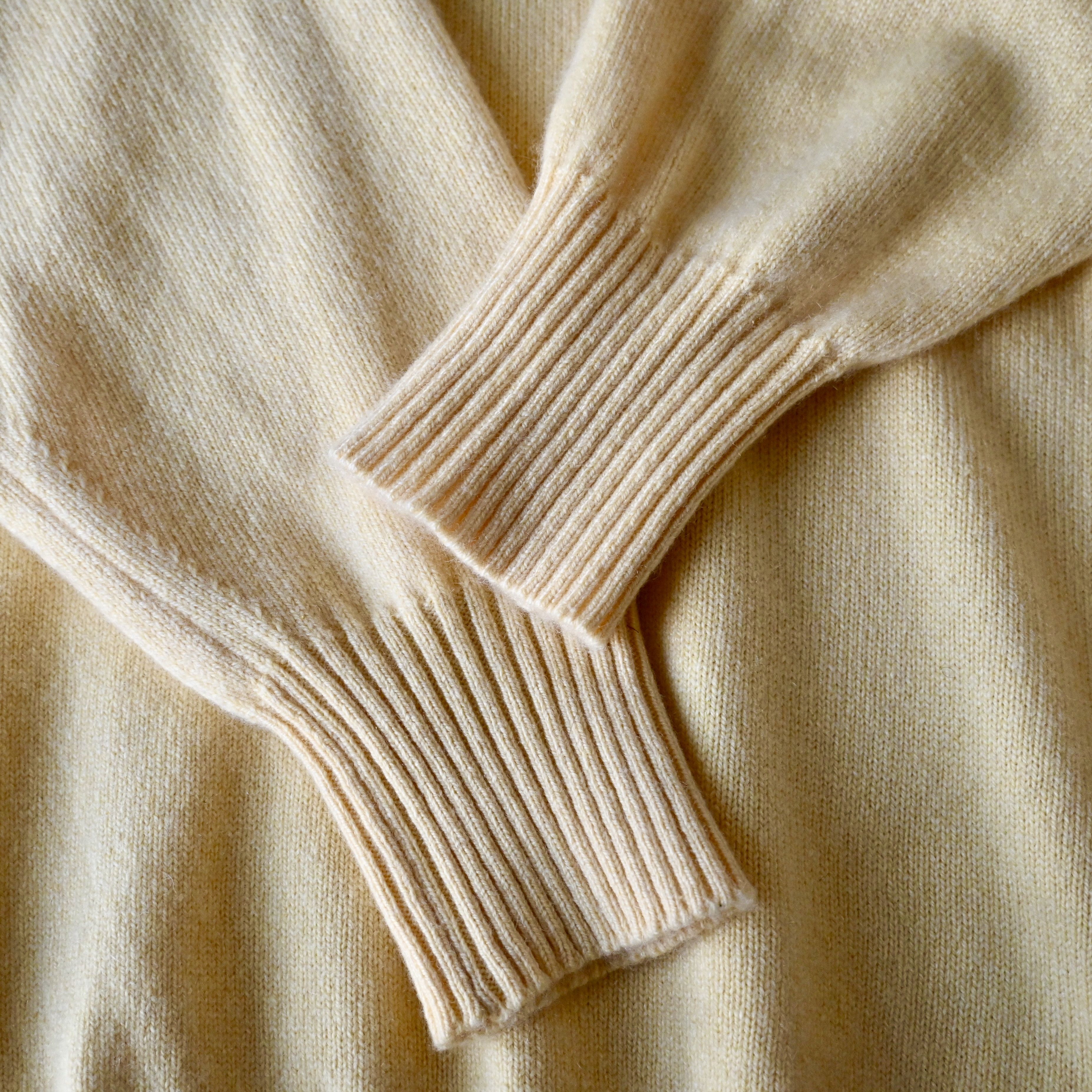 Barneys New York VTG 1990s Kilgour for BARNEYS NY Scottish cashmere sweater Size US L / EU 52-54 / 3 - 11 Thumbnail