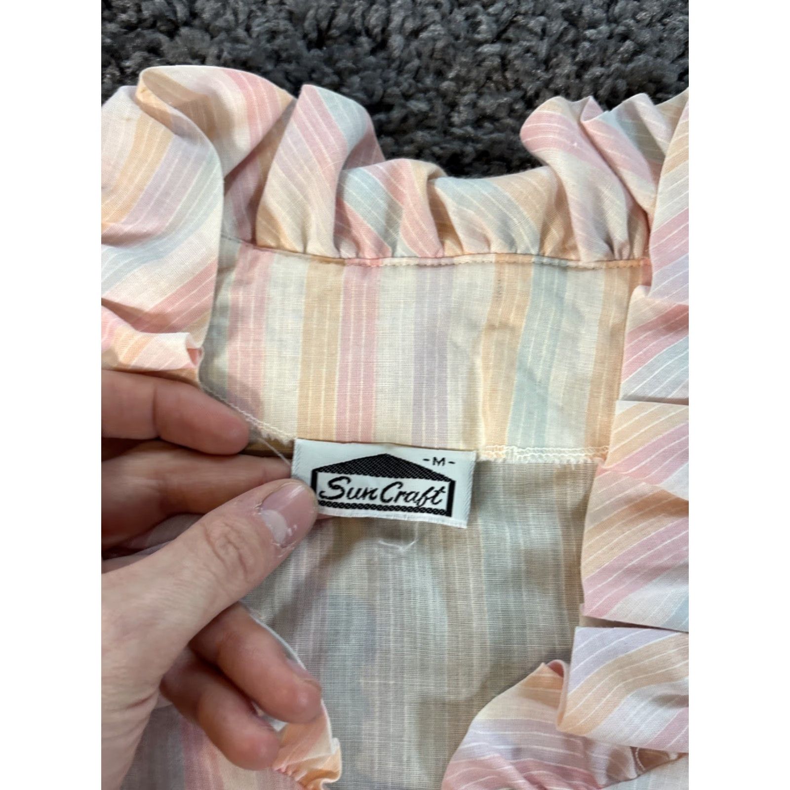 Pinko VINTAGE Sun Craft Blouse Shirt Womens Medium Pink Stripe 1950s Cottagecore V-Neck Long Sleeve Cotton Tunic Size M / US 6-8 / IT 42-44 - 4 Thumbnail
