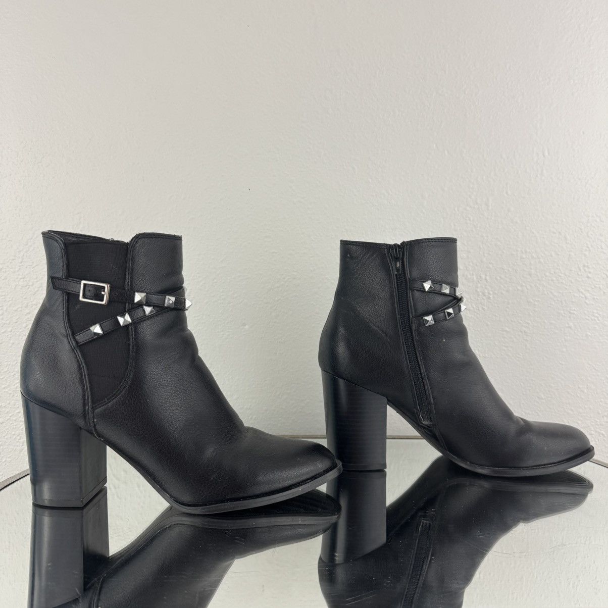 Nine West NINE WEST Black Faux Leather Donda Silver Stud Ankle Boots Size US 8.5 / IT 38.5 - 3 Thumbnail