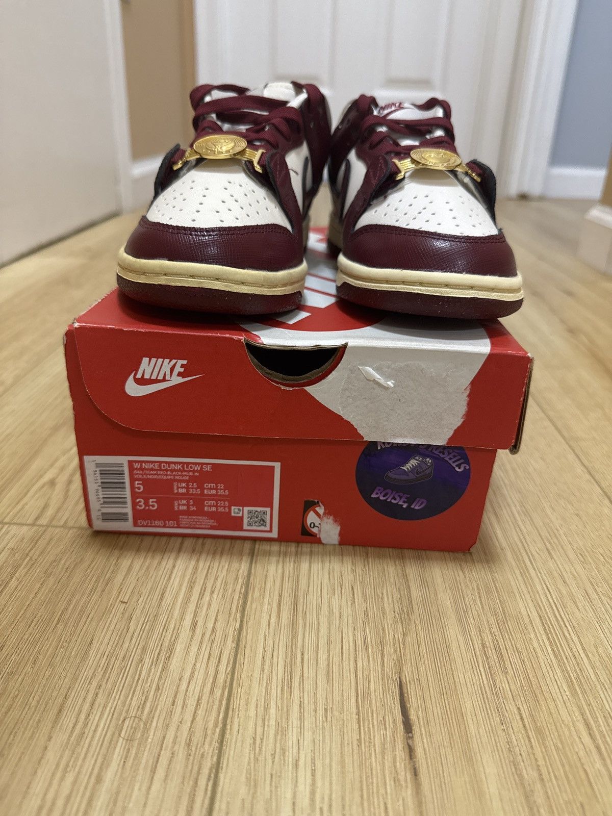 Nike 👟 Nike Dunk Low SE Sisterhood W5/M3.5 BNIB ✨ Gold Detail 💛 Size US 5 / IT 35 - 7 Thumbnail