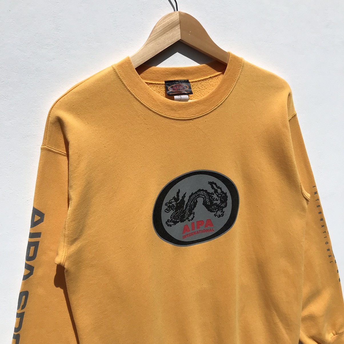 Vintage Vintage Aipa International Dragon Surfboards Sweatshirt Size US S / EU 44-46 / 1 - 5 Thumbnail