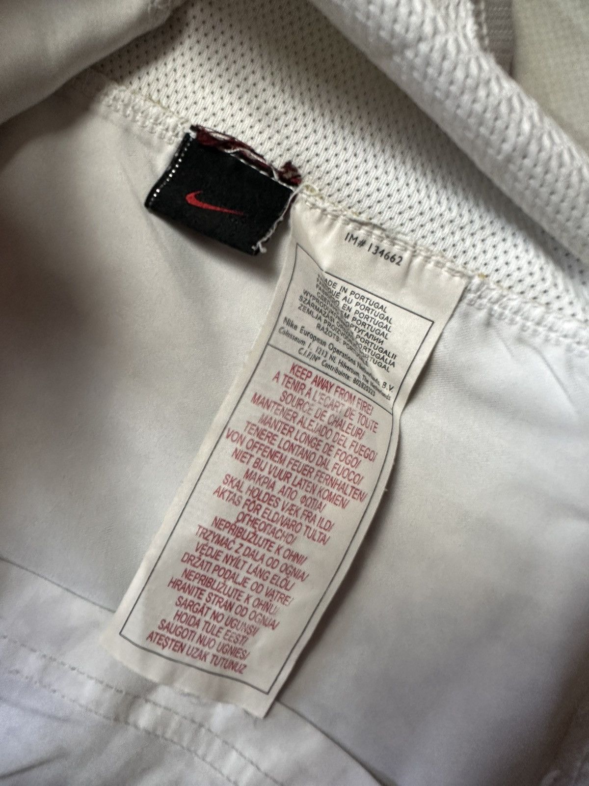 Nike × Vintage Vintage Nike Portugal soccer jersey Figo size Xs white Size US XS / EU 42 / 0 - 7 Thumbnail