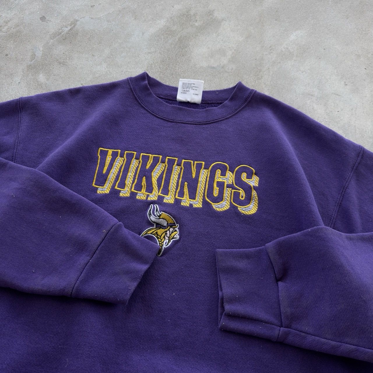 Tultex Vintage Tultex Minnesota Vikings Sweatshirt Purple Size L Size US L / EU 52-54 / 3 - 4 Thumbnail