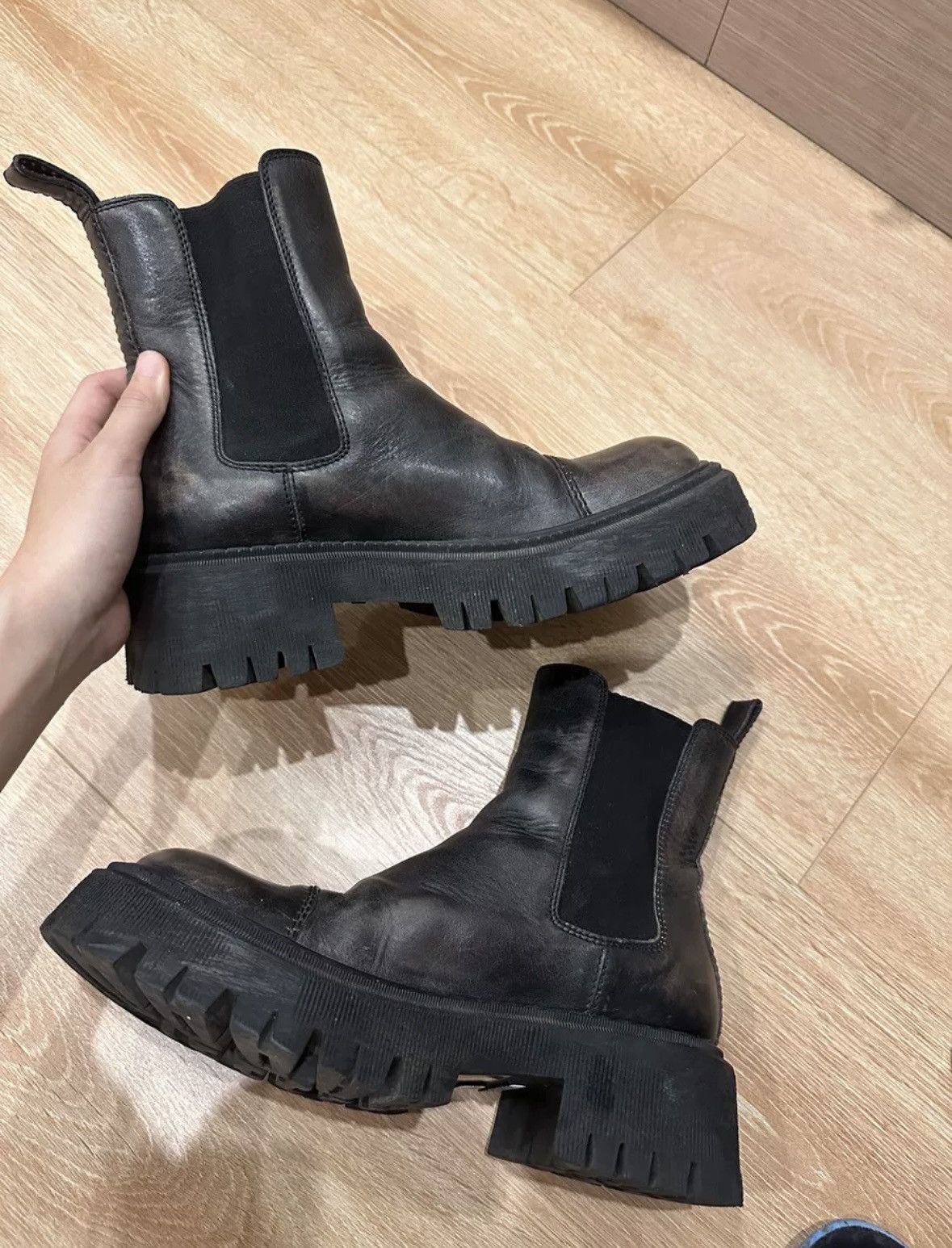 Balenciaga Balenciaga tractor boots Size US 6 / EU 39 - 3 Thumbnail