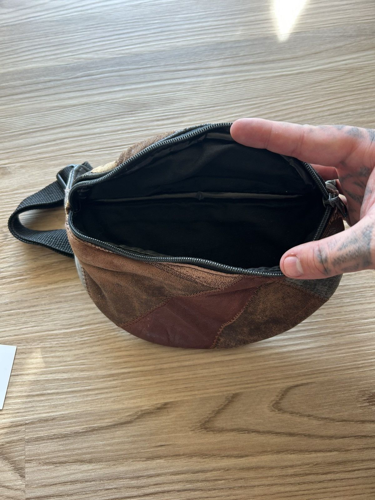 Vintage Vintage Patch Leather Sewn Bag (fanny pack) Size ONE SIZE - 3 Thumbnail